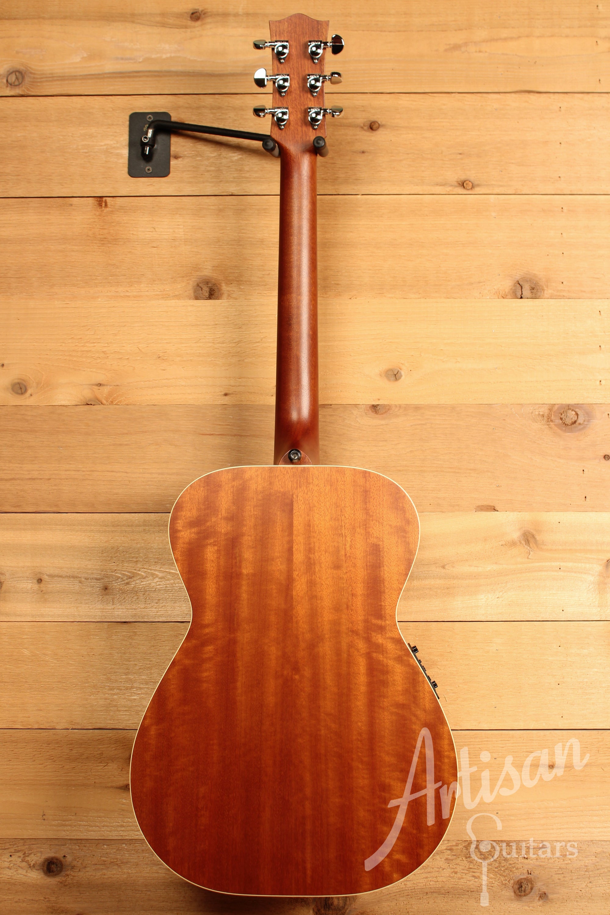 Maton EBG 808 TE Tommy Emmanuel Signature Guitar ID-11328 - Artisan Guitars