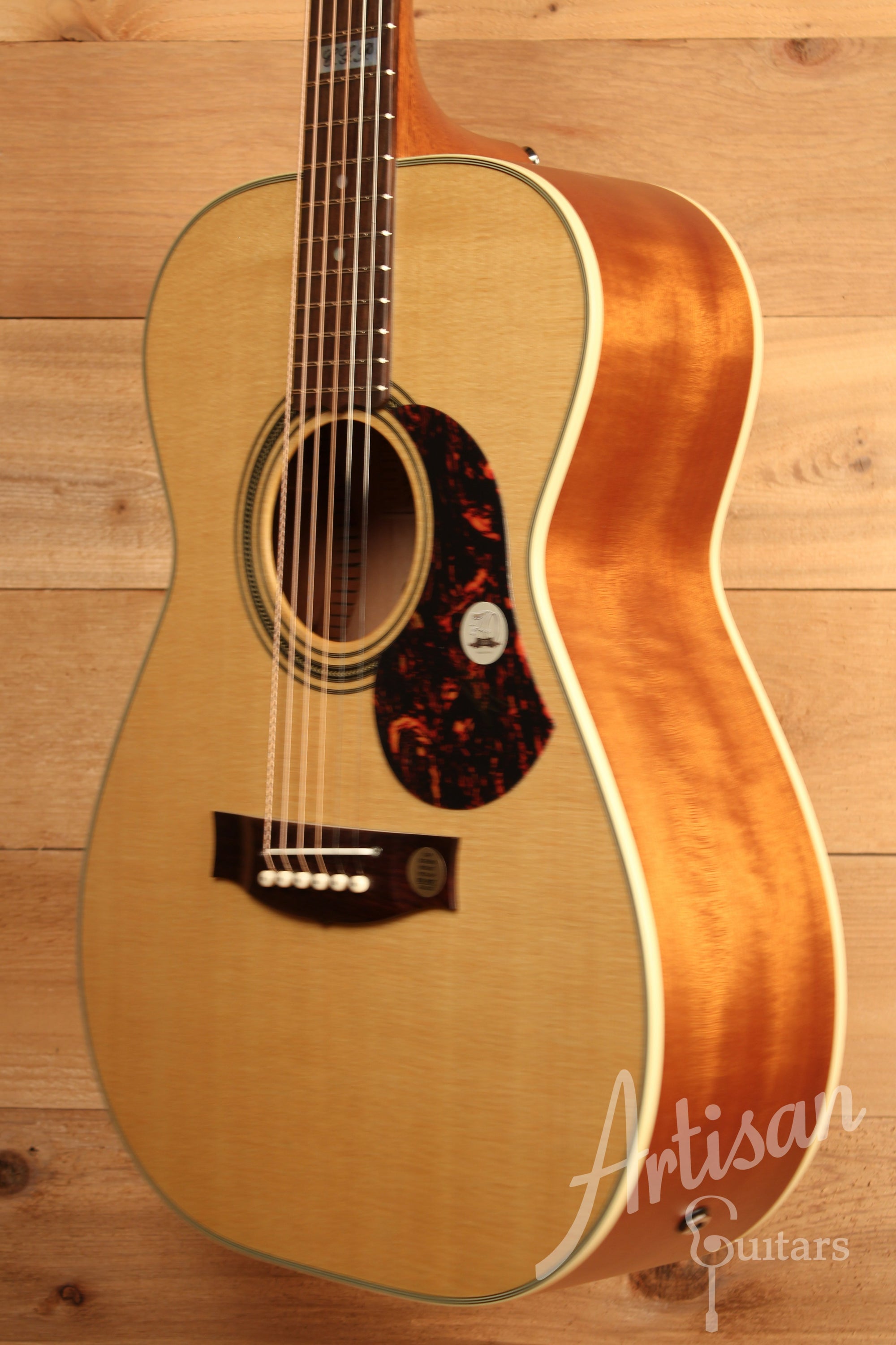 Maton EBG 808 TE Tommy Emmanuel Signature Guitar ID-11329 - Artisan Guitars