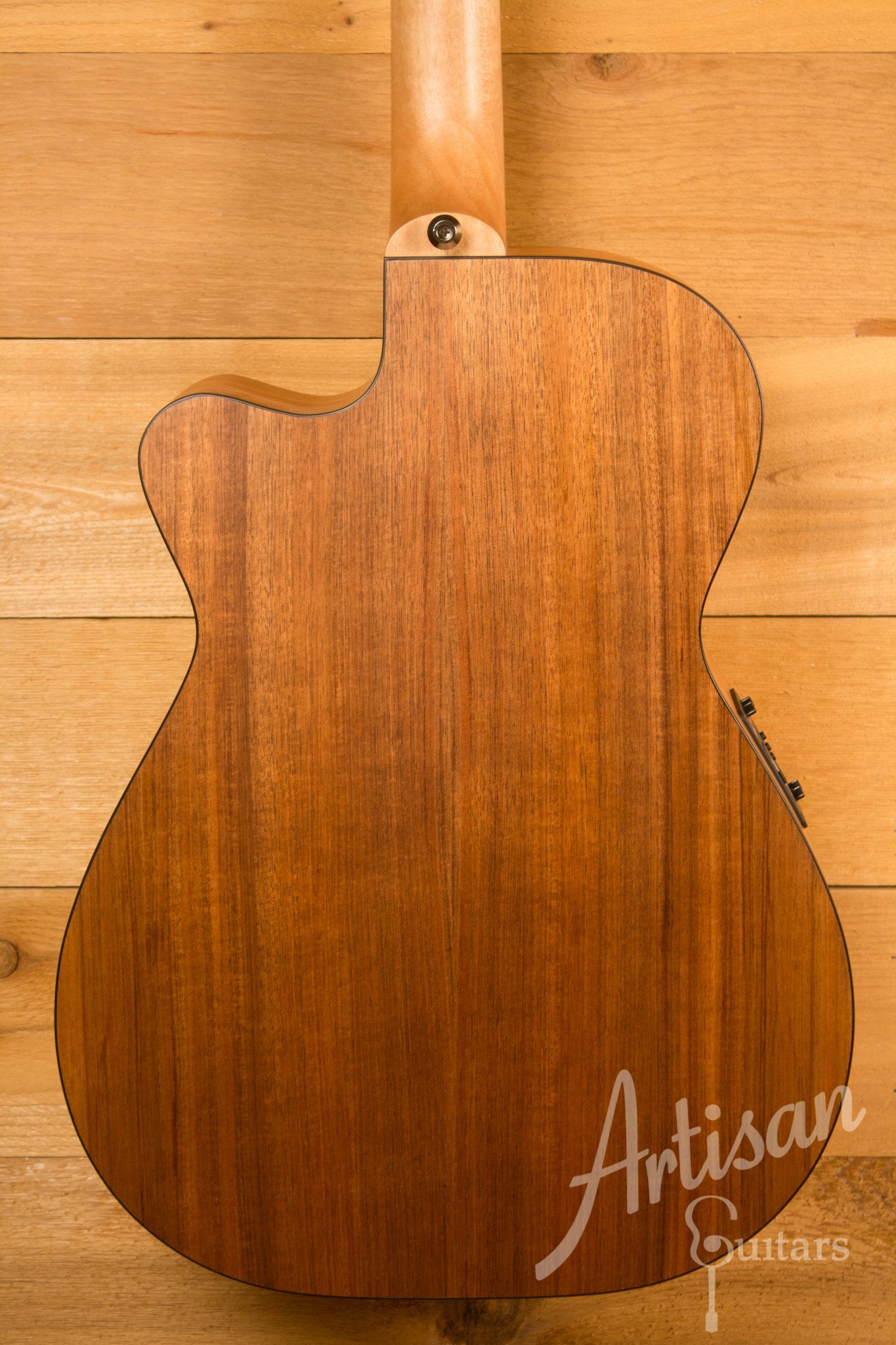 Maton SRS808C Guitar Western Red Cedar and Solid Blackwood Cutaway ID-11577 - Artisan Guitars
