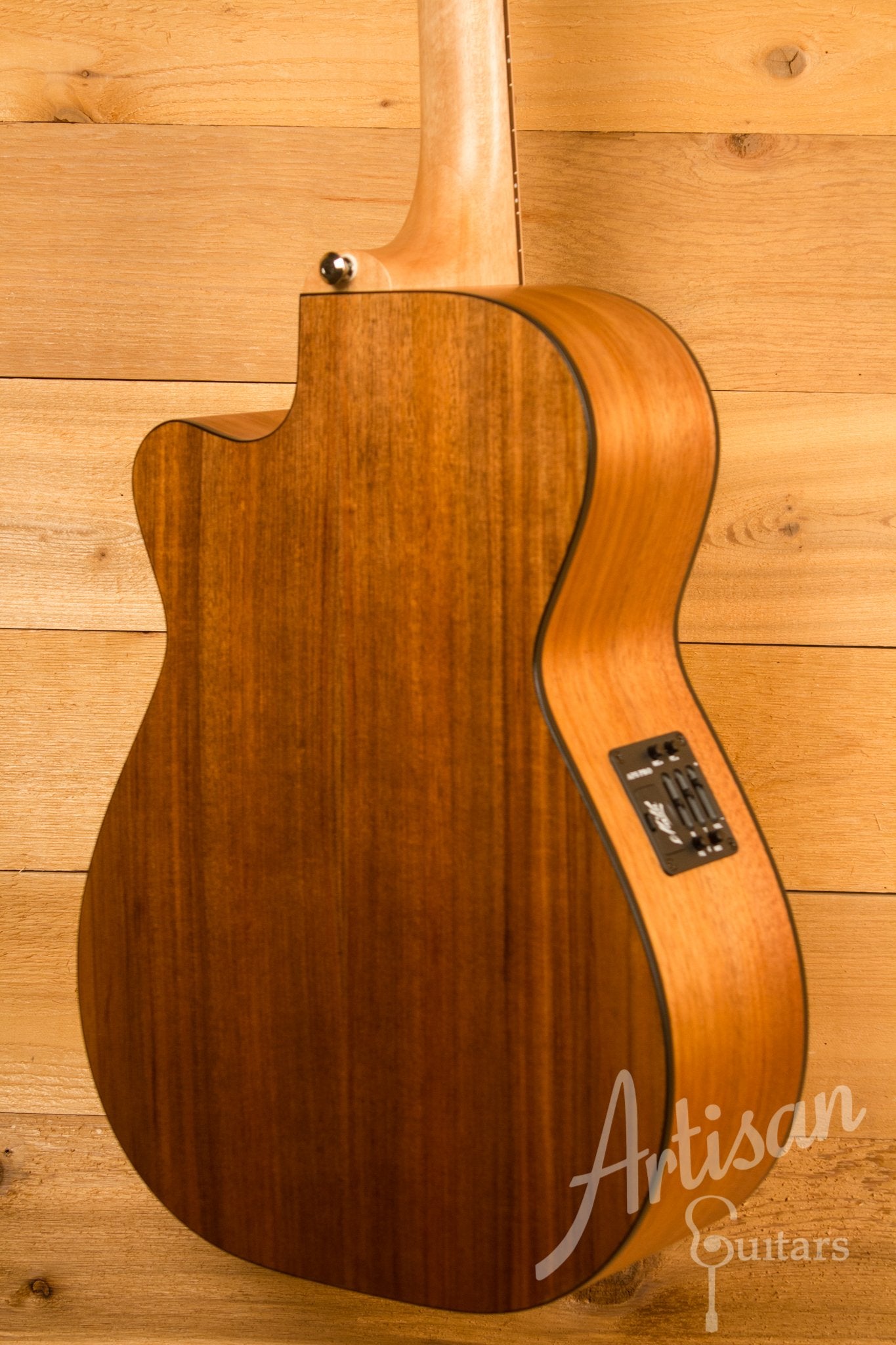 Maton SRS808C Guitar Western Red Cedar and Solid Blackwood Cutaway ID-11577 - Artisan Guitars