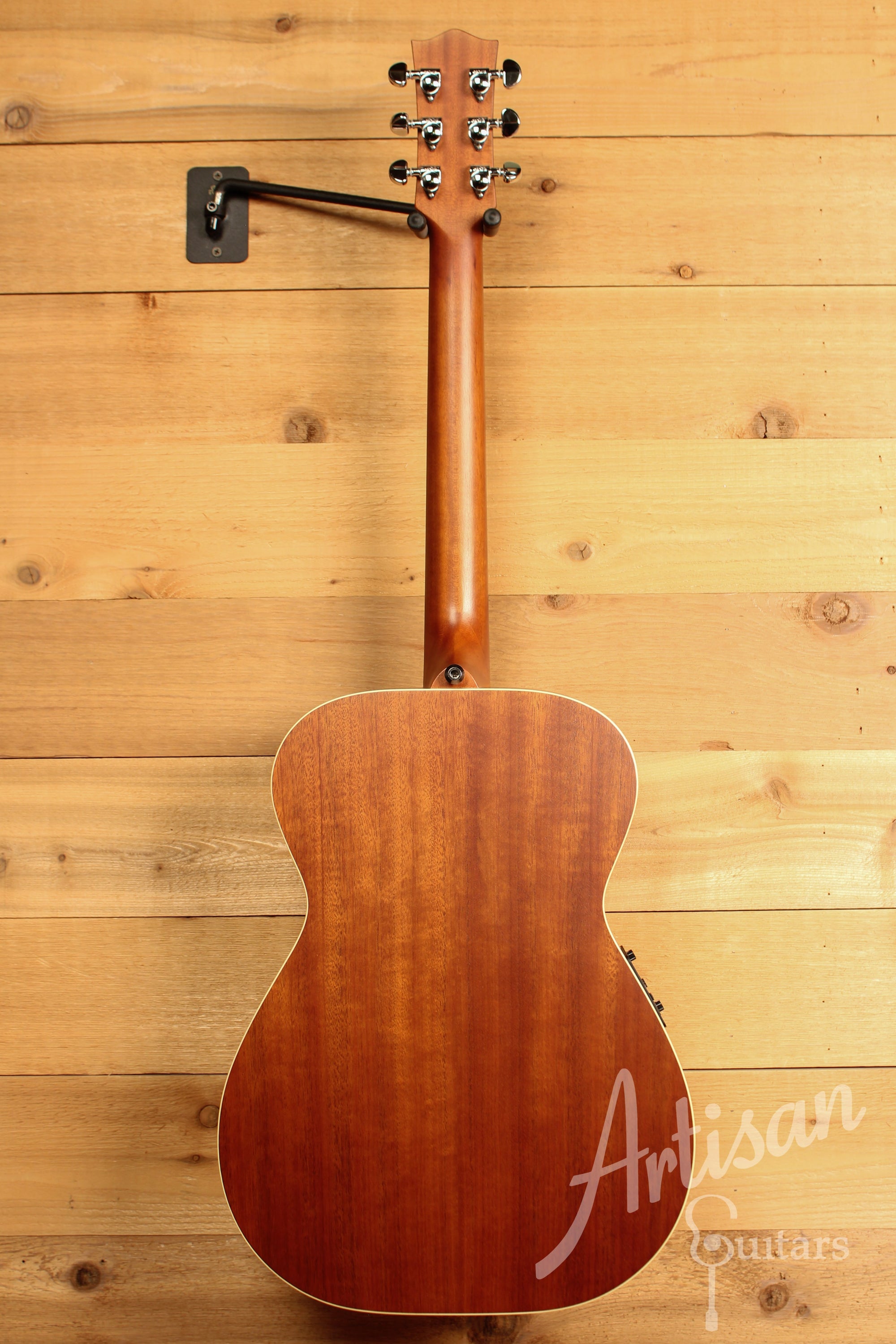 Maton EBG 808 TE Tommy Emmanuel Signature Guitar ID-11330 - Artisan Guitars