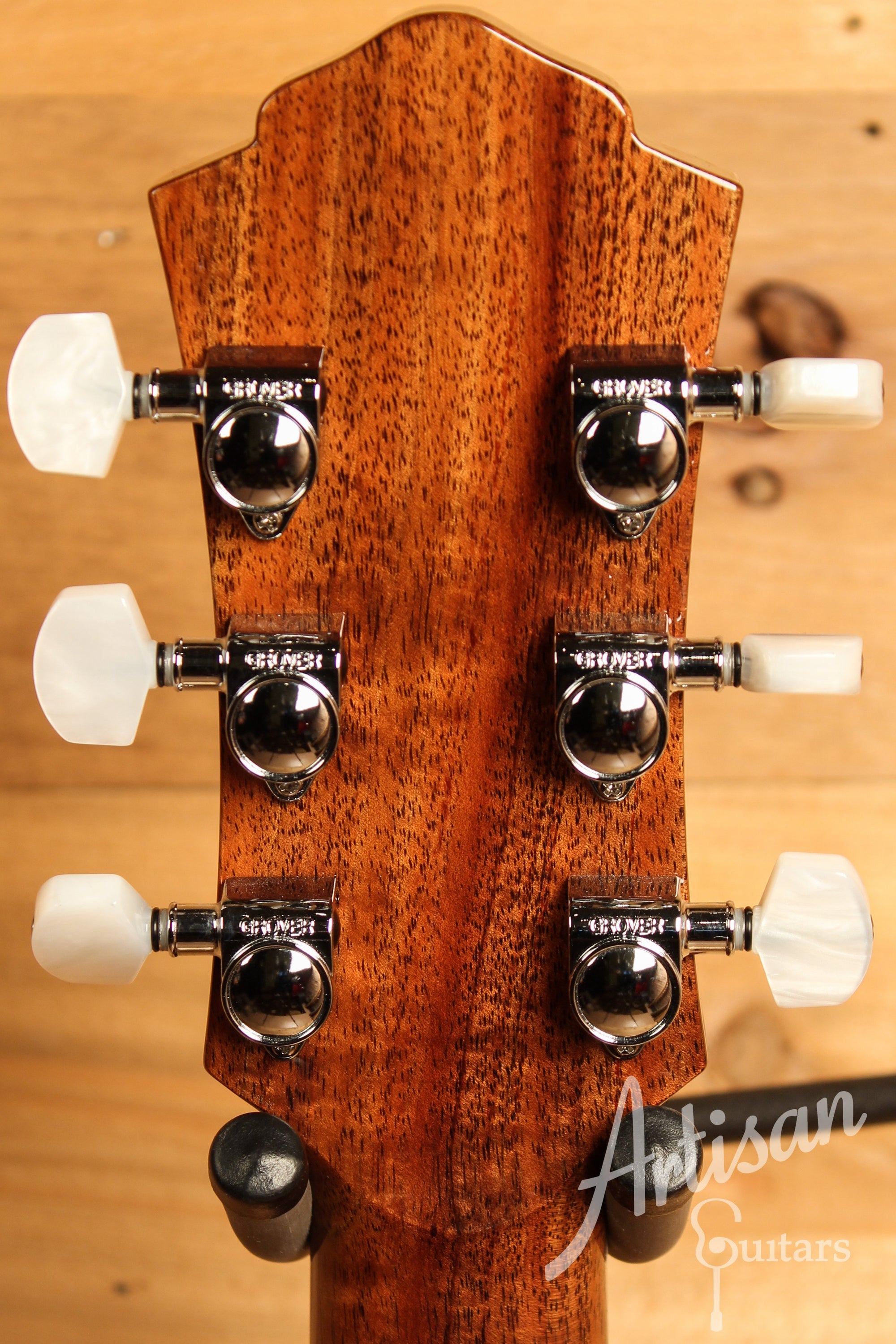Maton Custom Shop Traditional w/ Flamed Rock Maple  ID-12206 - Artisan Guitars