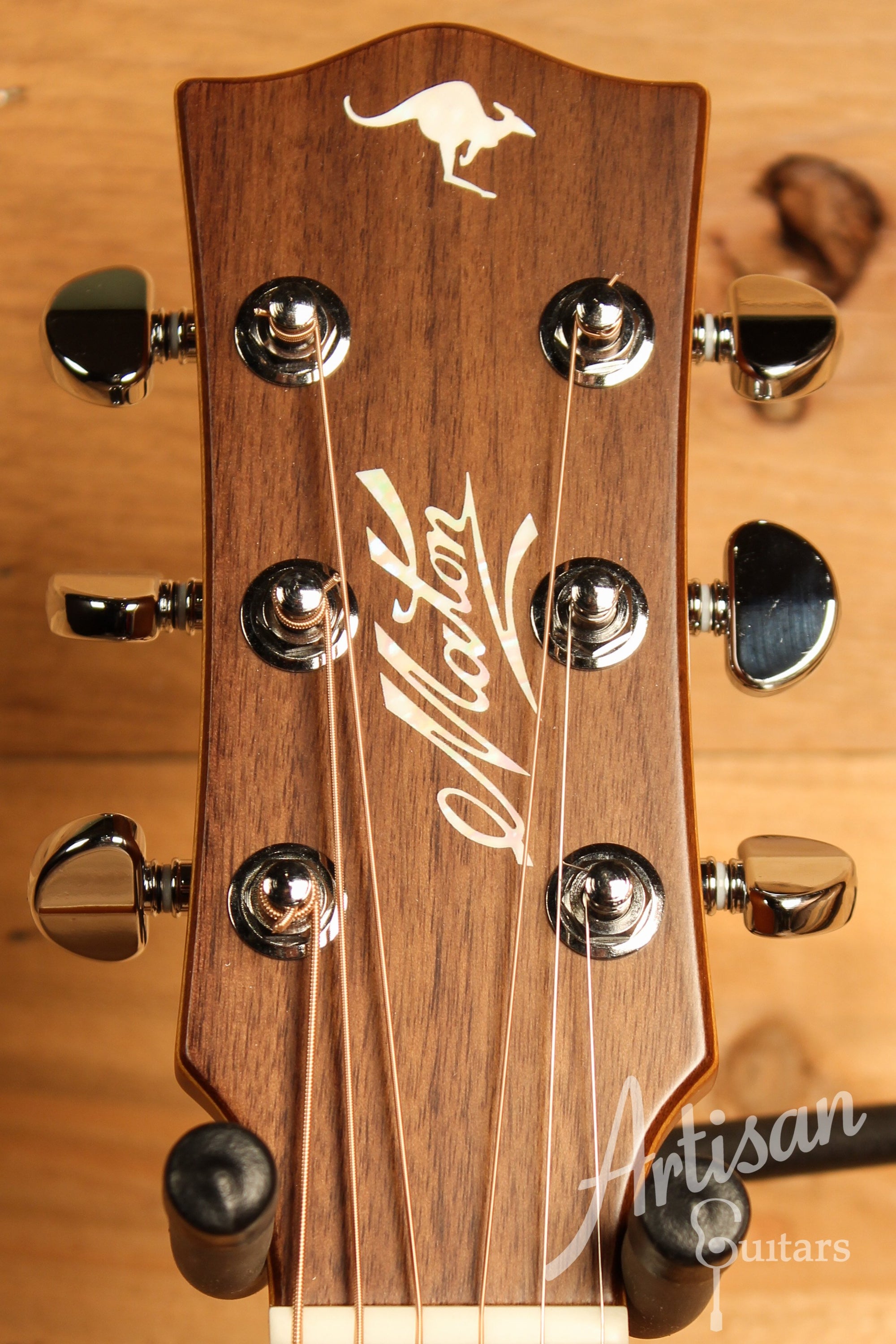 Maton EBG 808 TE Tommy Emmanuel Signature Guitar ID-12208 - Artisan Guitars
