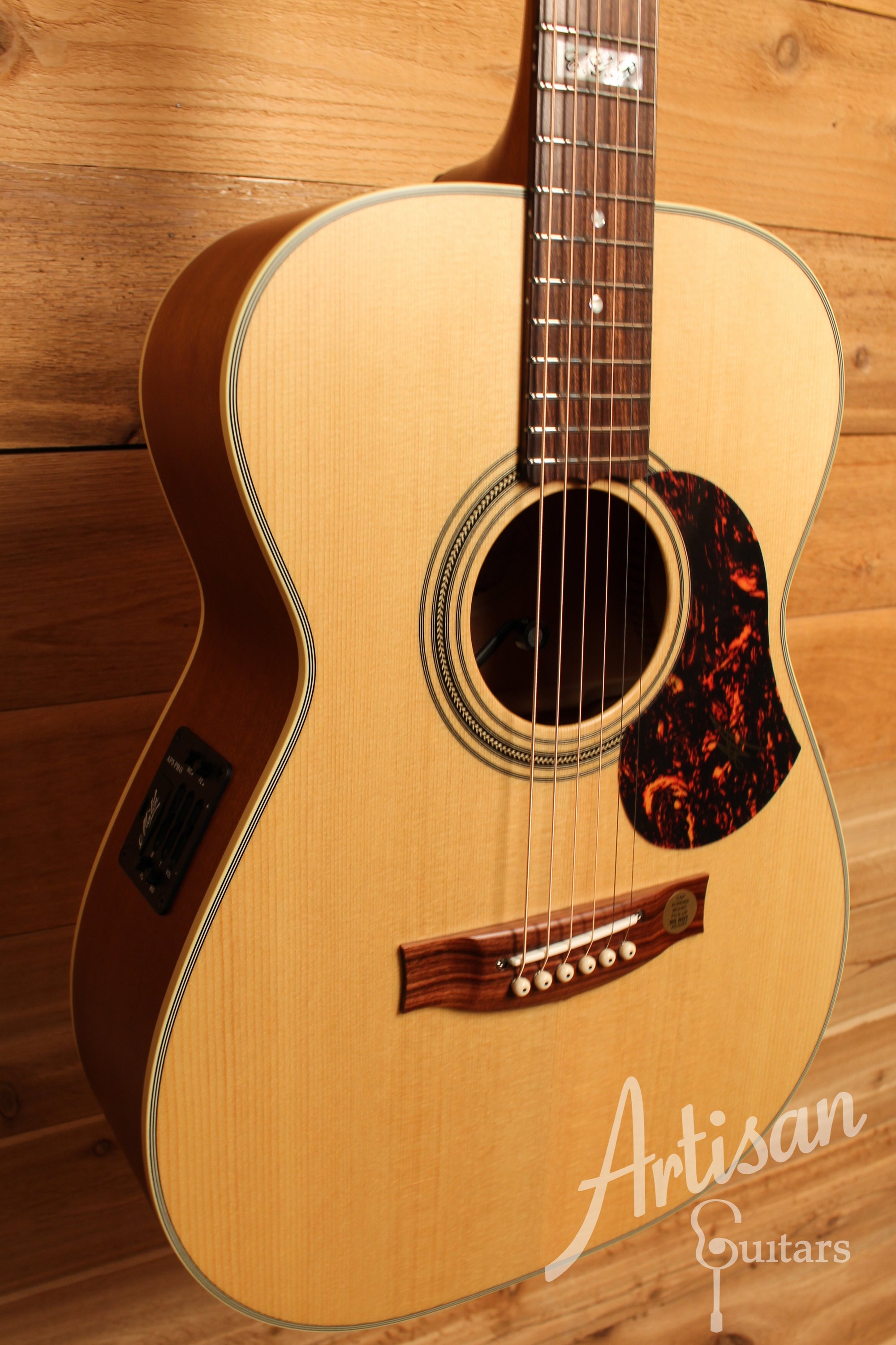 Maton EBG 808 TE Tommy Emmanuel Signature Guitar ID-12208 - Artisan Guitars