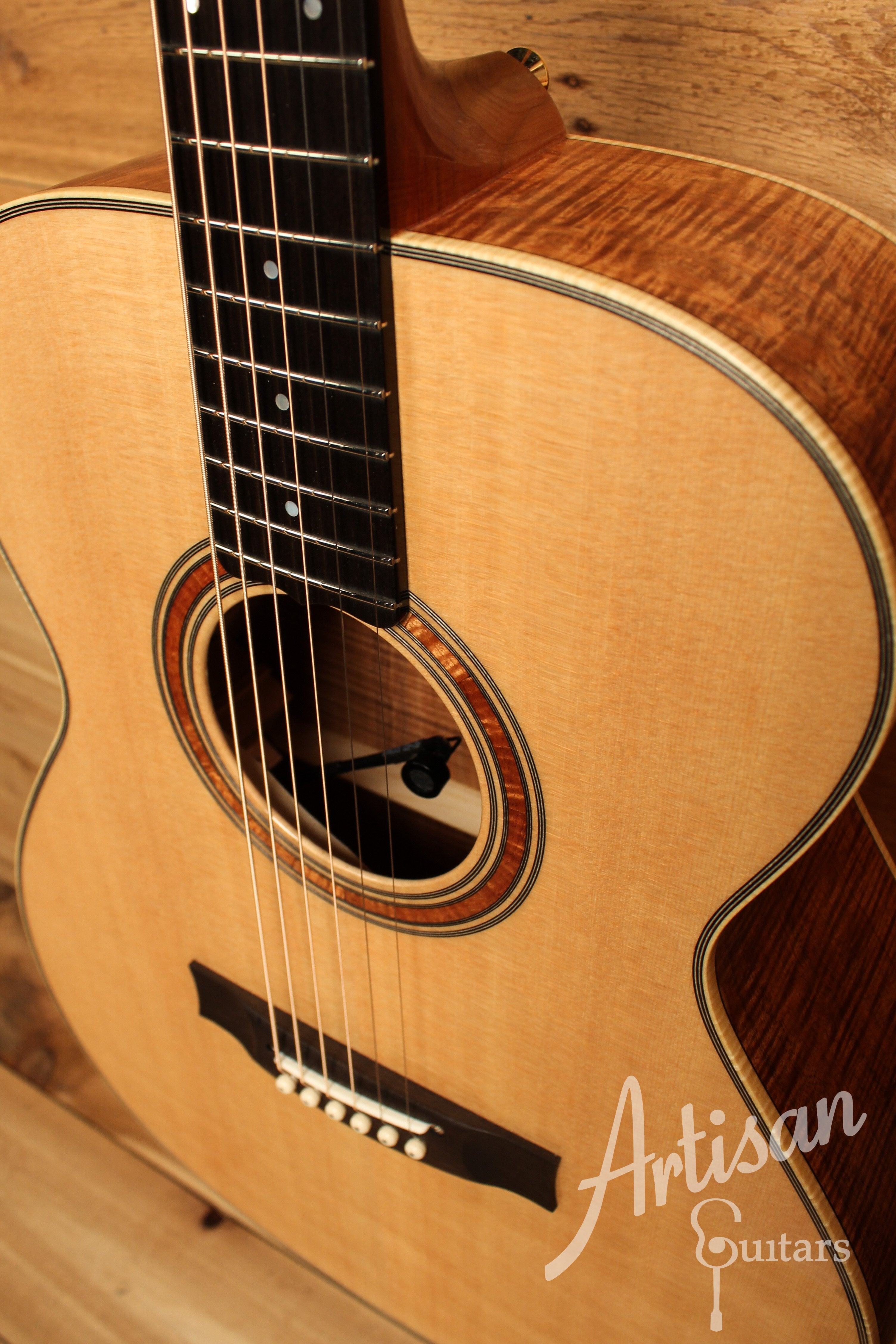Maton WA May Custom Shop 808 Guitar w/ Sitka Spruce and Fiddleback Blackwood  ID-12209 - Artisan Guitars