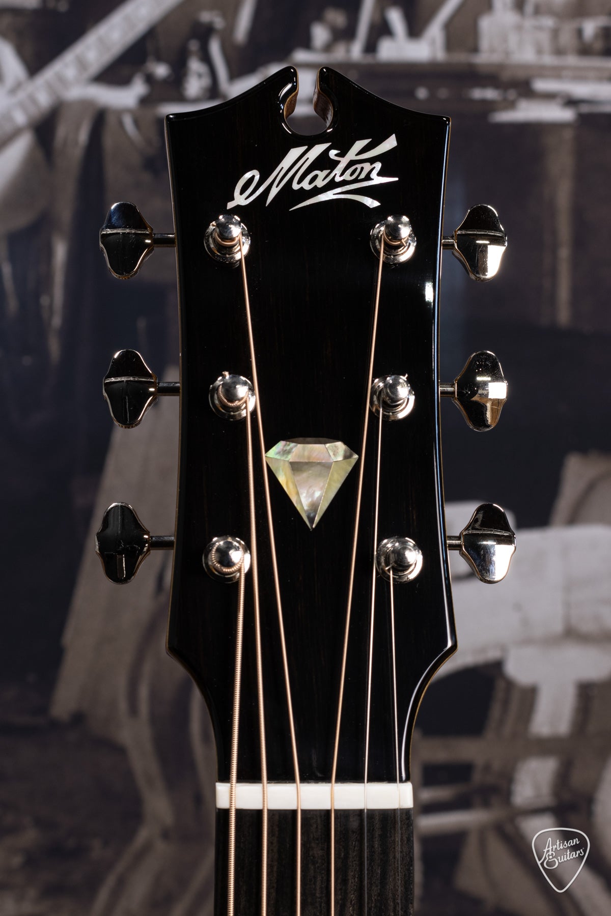 Maton 75th Diamond Edition