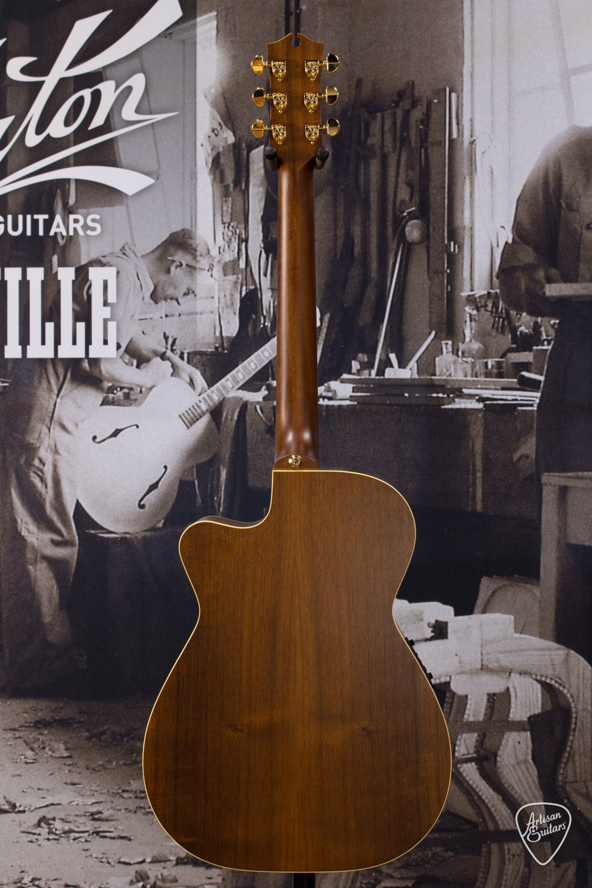 Maton Guitars EBG-808C Nashville Cutaway - 16399