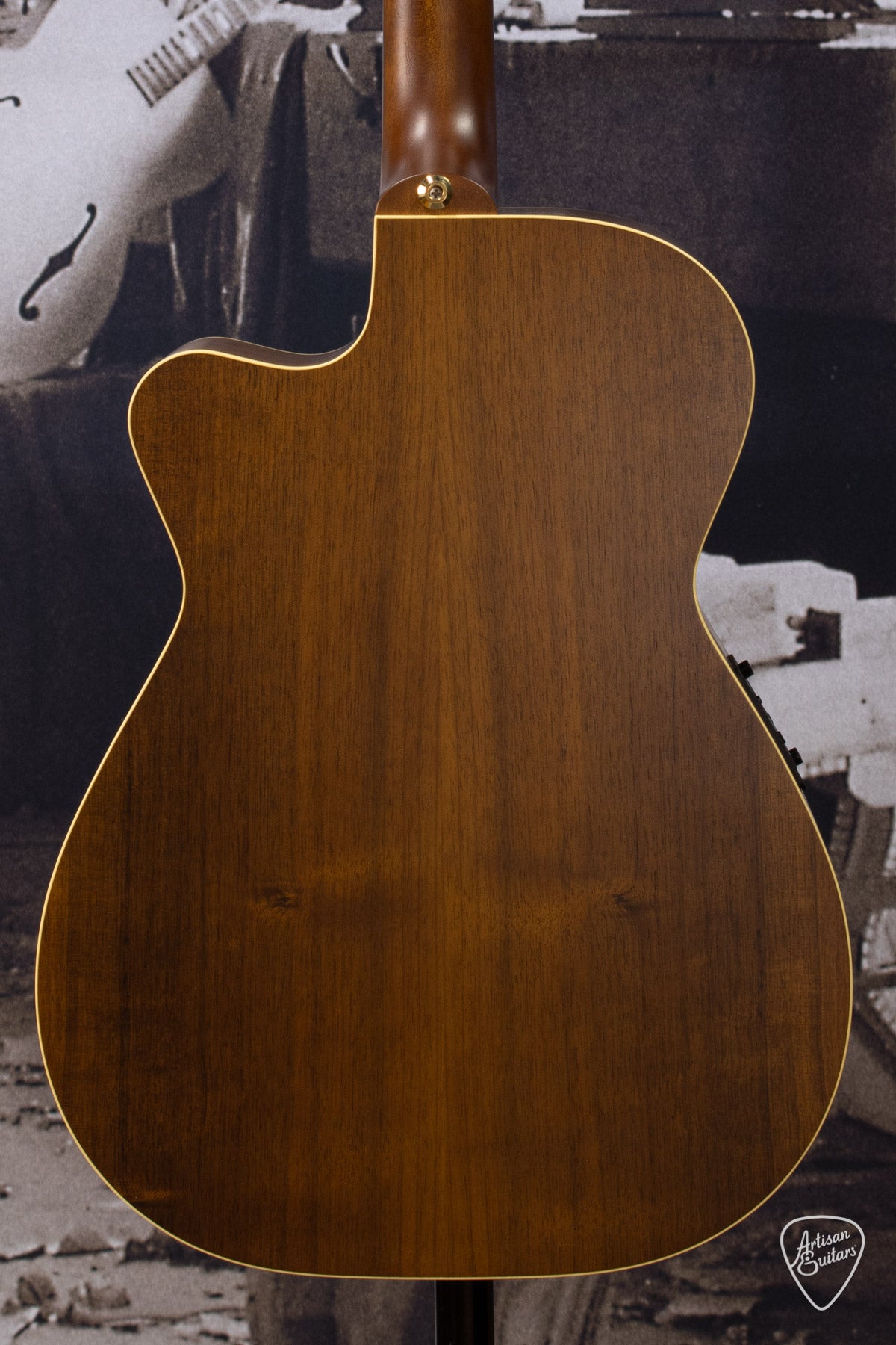 Maton Guitars EBG-808C Nashville Cutaway - 16399