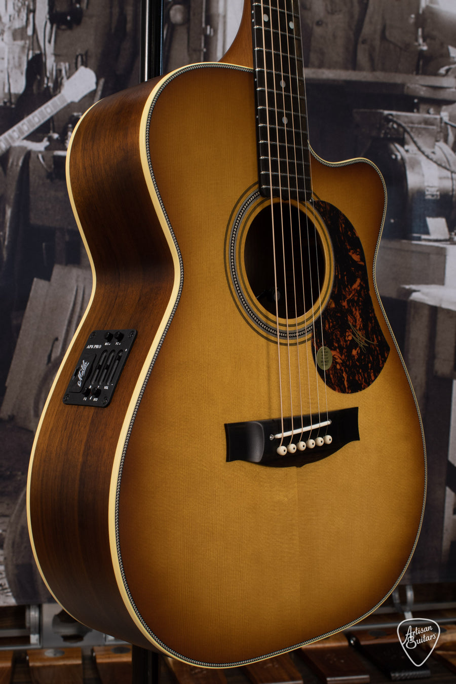Maton Guitars EBG-808C Nashville Cutaway - 16399