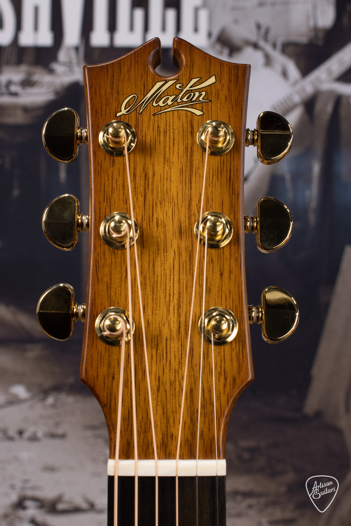 Maton Guitars EBG-808C Nashville Cutaway - 16399