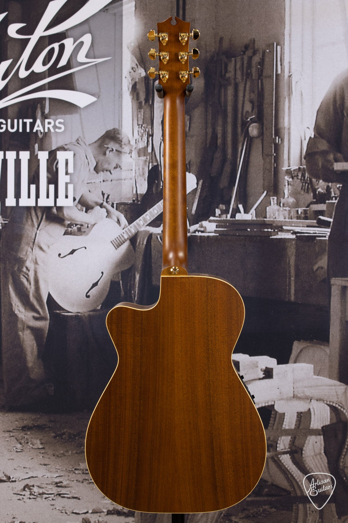 Maton Guitars EBG-808C Nashville Cutaway - 16397