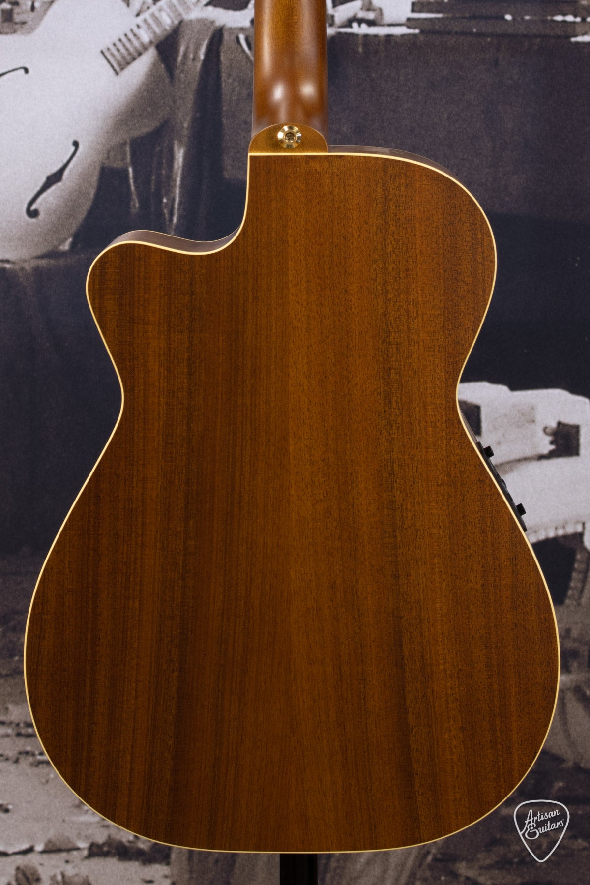 Maton Guitars EBG-808C Nashville Cutaway - 16397