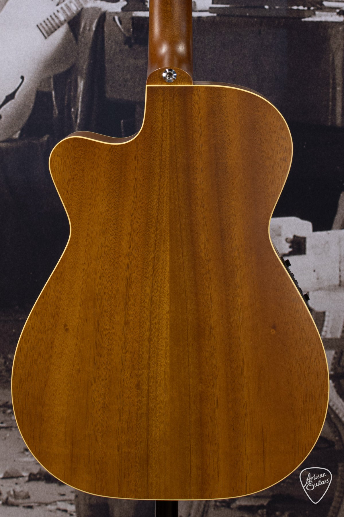 Maton Guitars EBG-808-TEC Tommy Emmanuel Cutaway - 16406