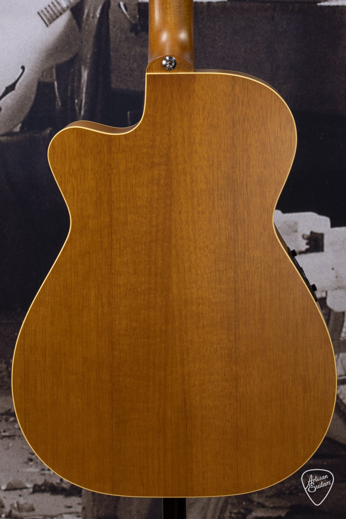 Maton Guitars EBG-808-TEC Tommy Emmanuel Cutaway - 16405