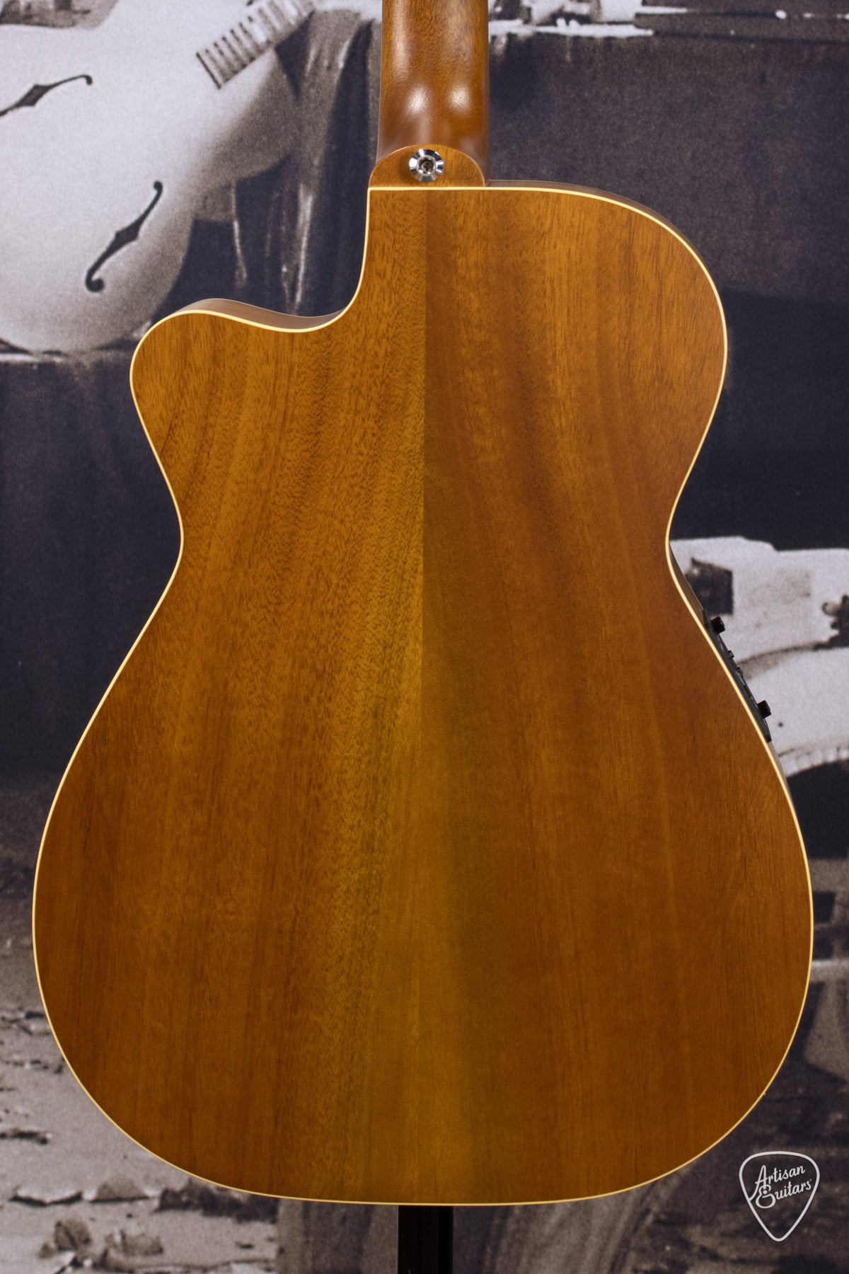 Maton Guitars EBG-808-TEC Tommy Emmanuel Cutaway - 16404