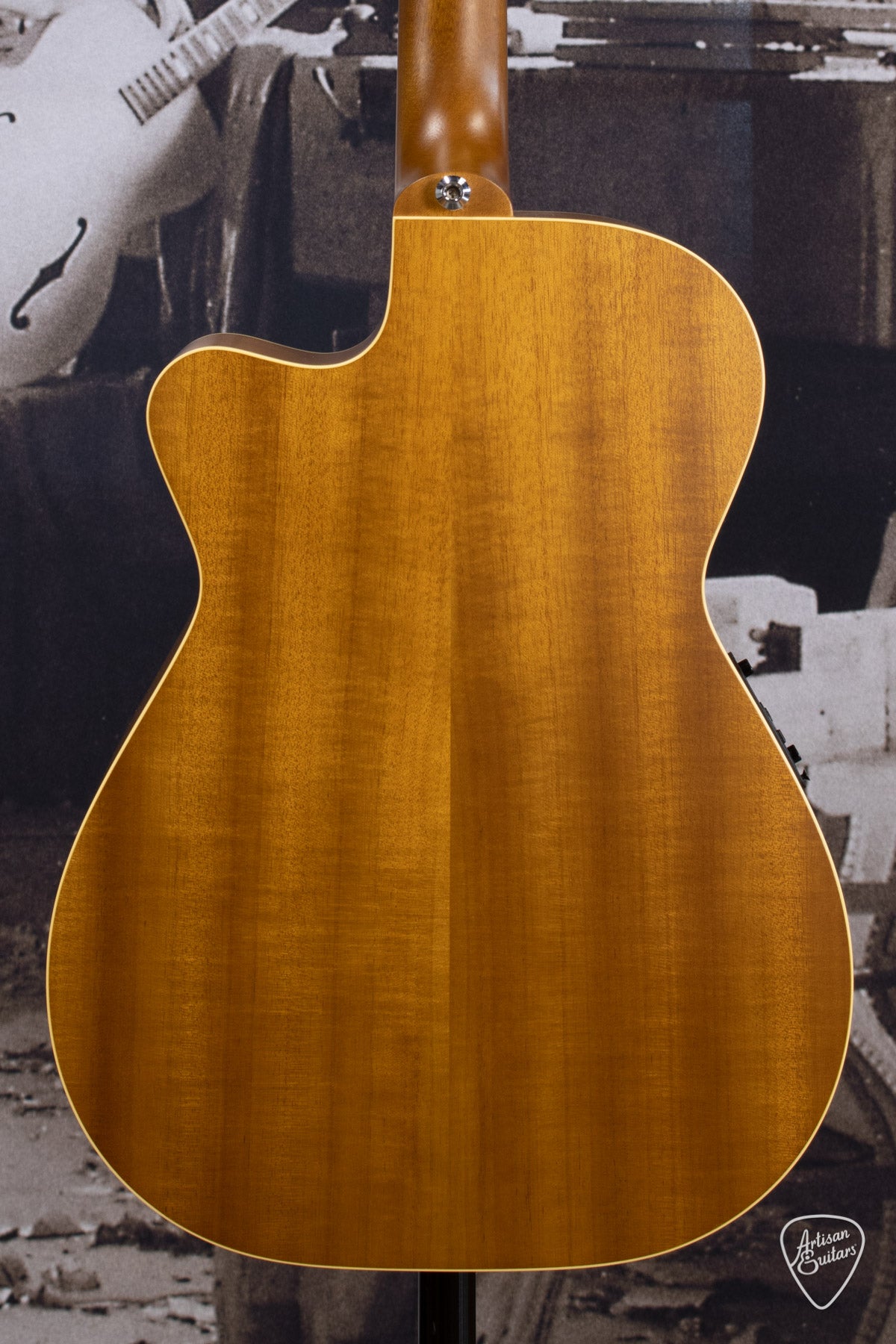 Maton Guitars EBG-808-TEC Tommy Emmanuel Cutaway - 16447
