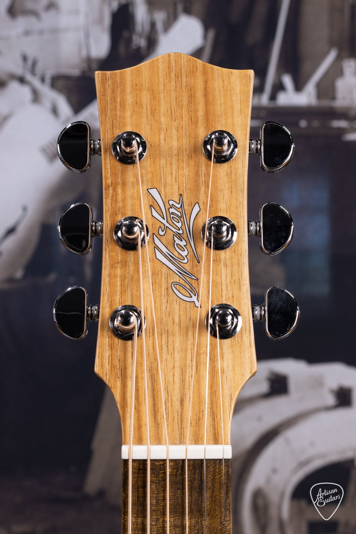 Maton Guitars Solid Road Series SRS-60C Dreadnought - 16197