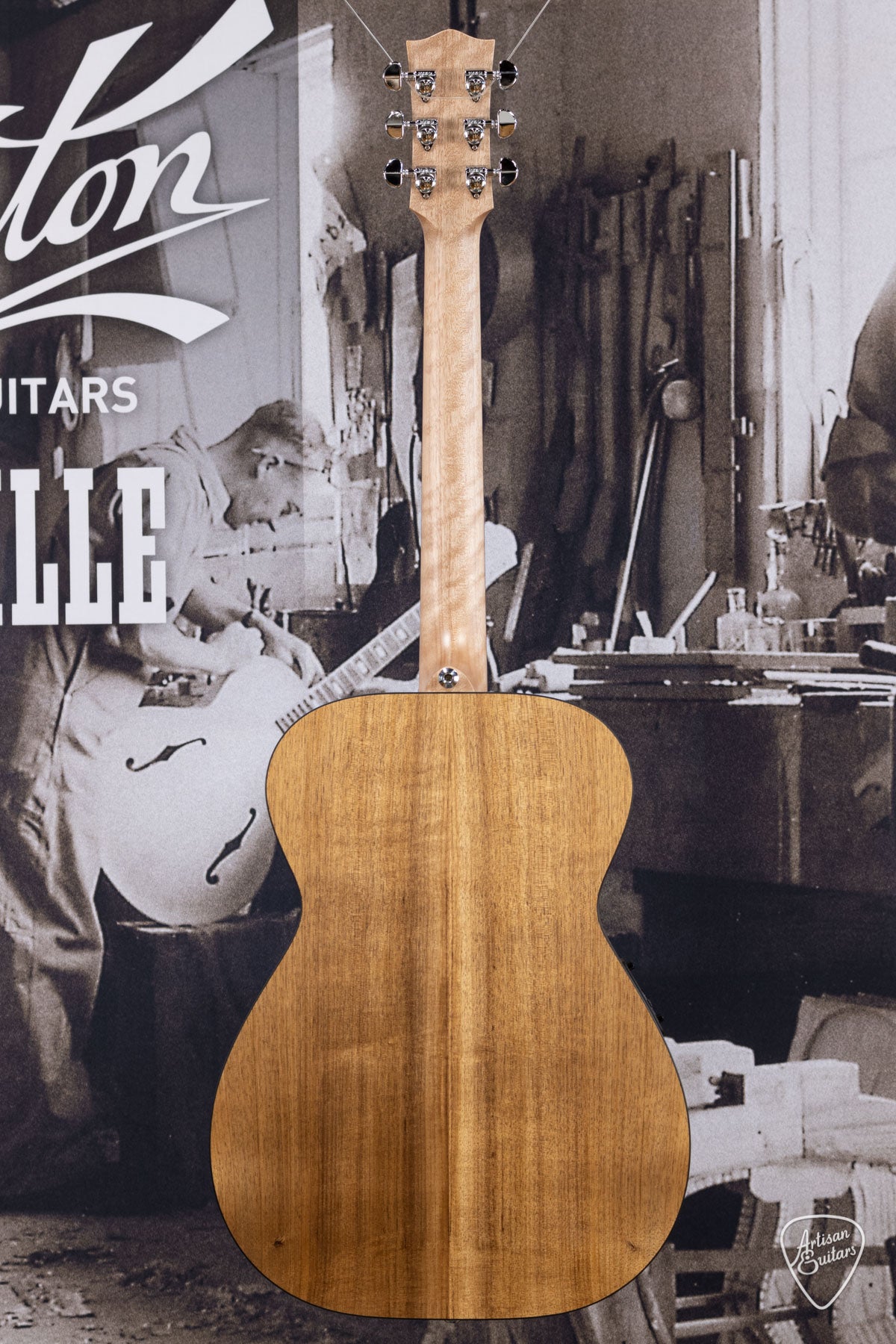 Maton Guitars Solid Road Series SRS-808 - 16340