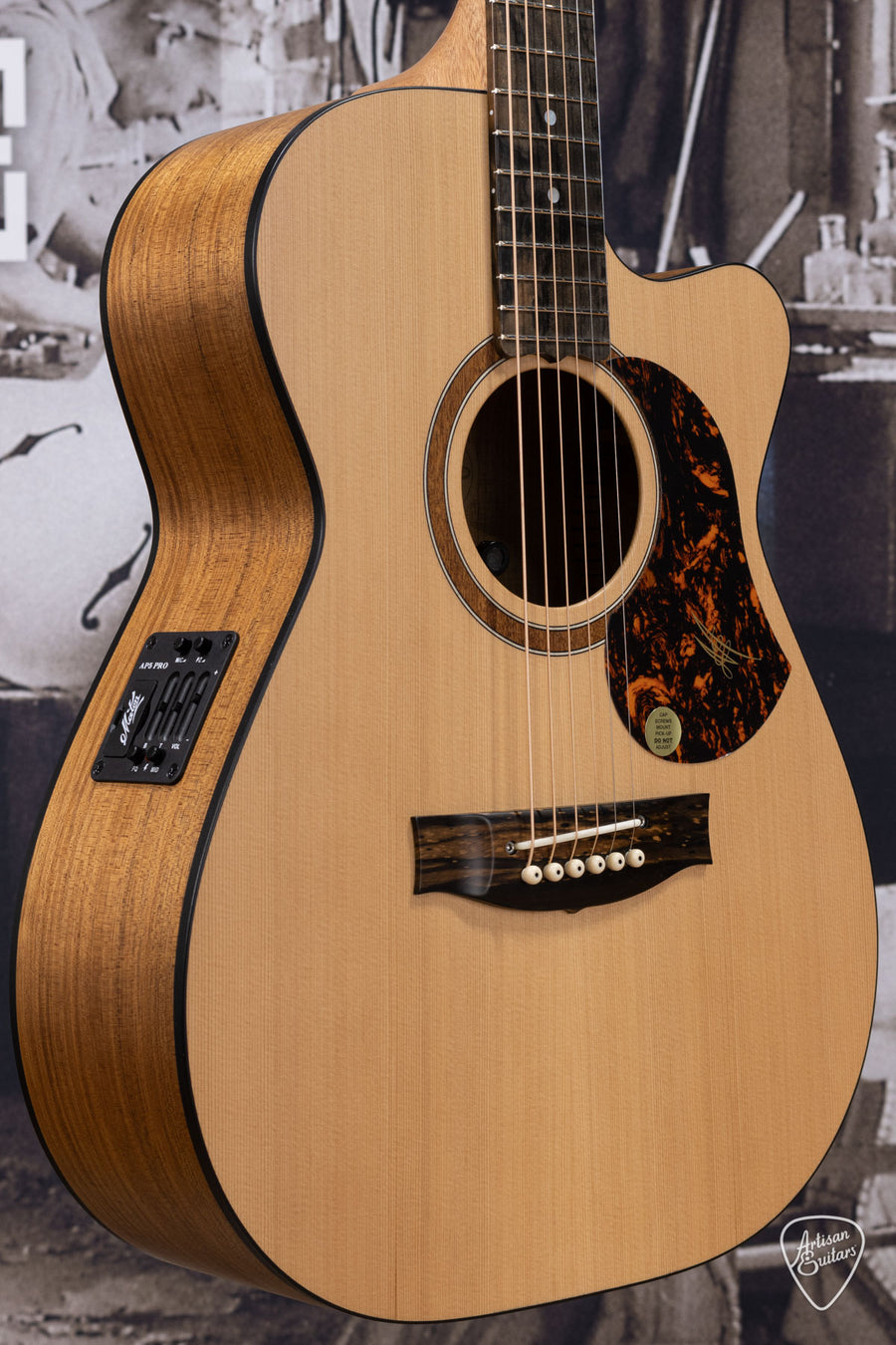 Maton Guitars Solid Road Series SRS-808C - 16345