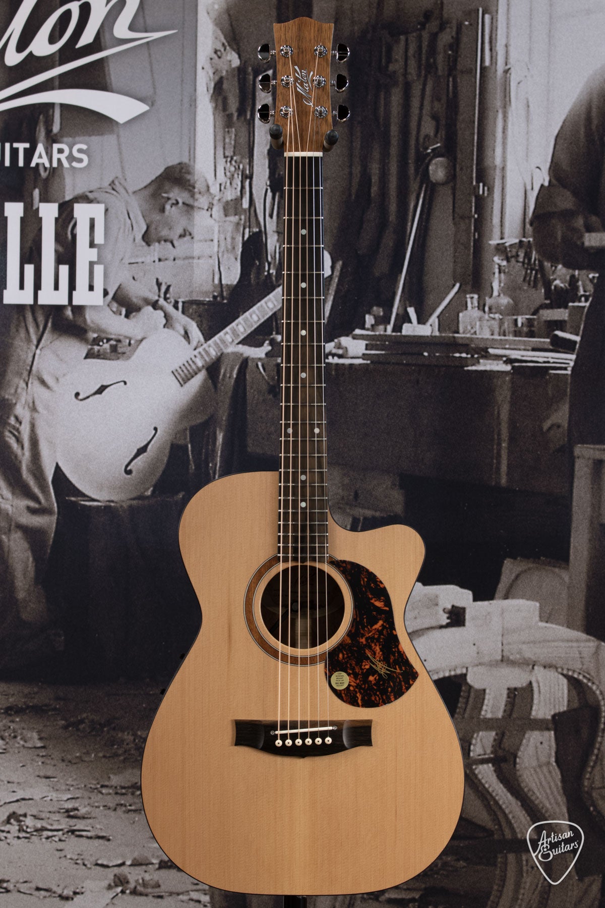 Maton Guitars Solid Road Series SRS-808C Cutaway - 16392