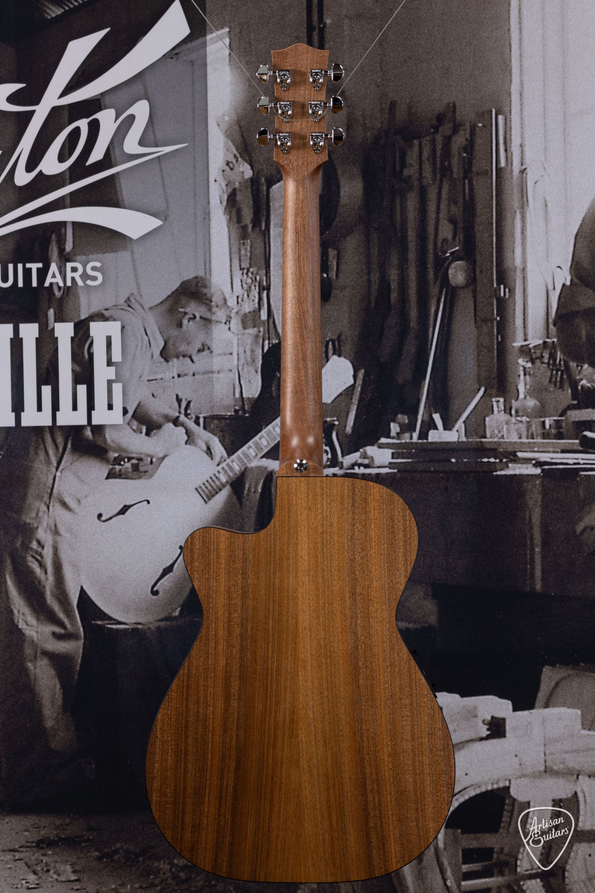 Maton Guitars Solid Road Series SRS-808C Cutaway - 16390