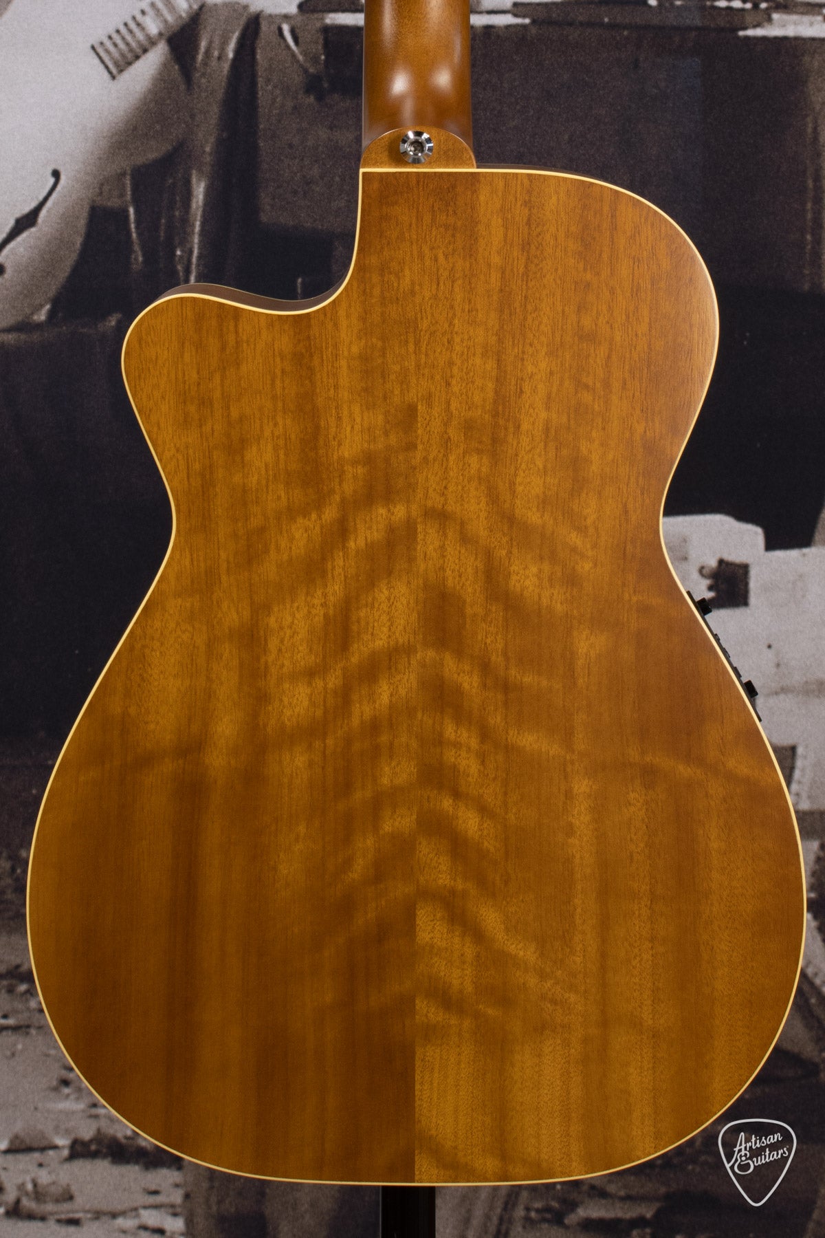 Maton Guitars EBG-808-TEC Tommy Emmanuel Cutaway - 16446