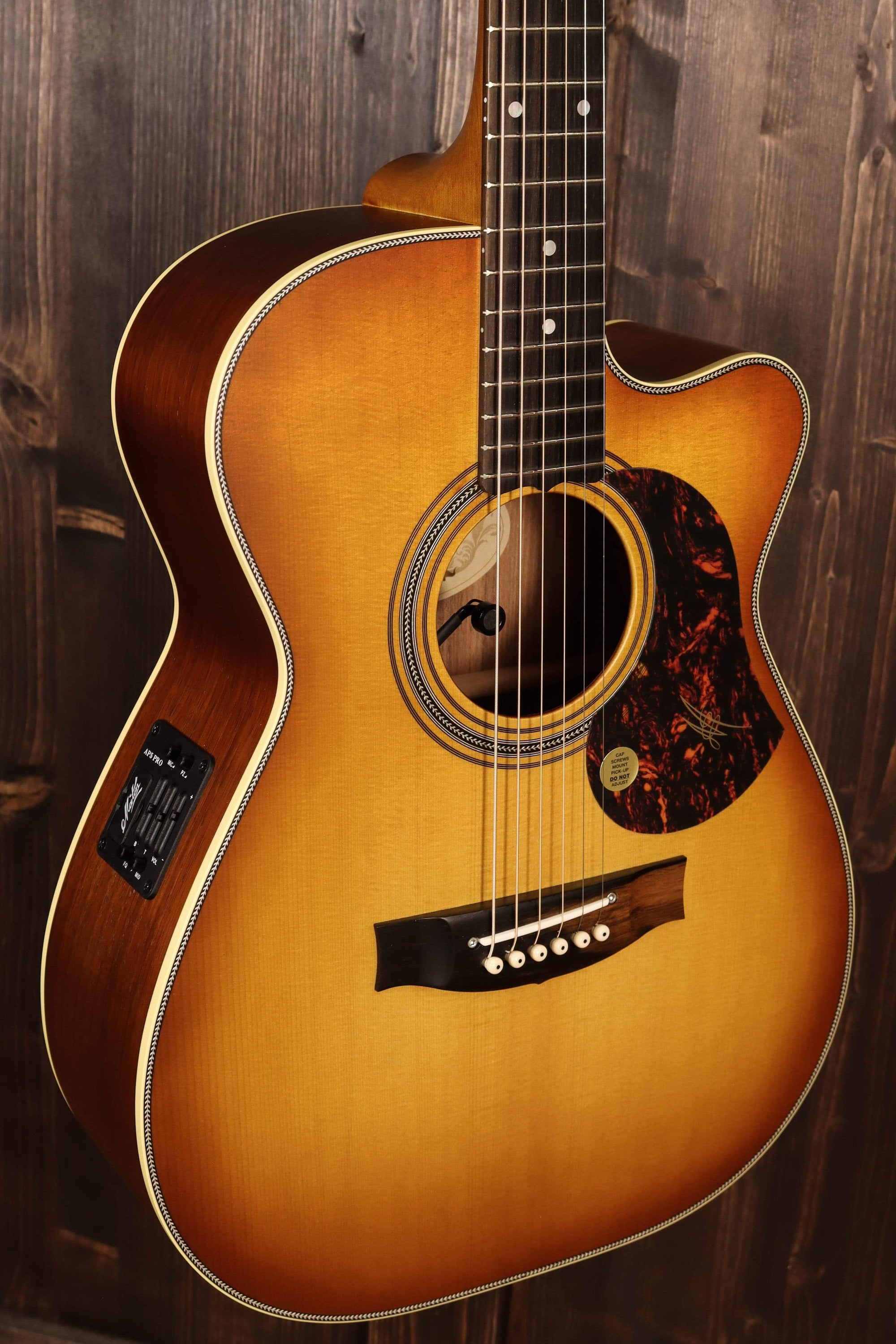 Maton Guitars EBG808C Nashville Sitka Spruce & Blackwood ID-14772 - Artisan Guitars