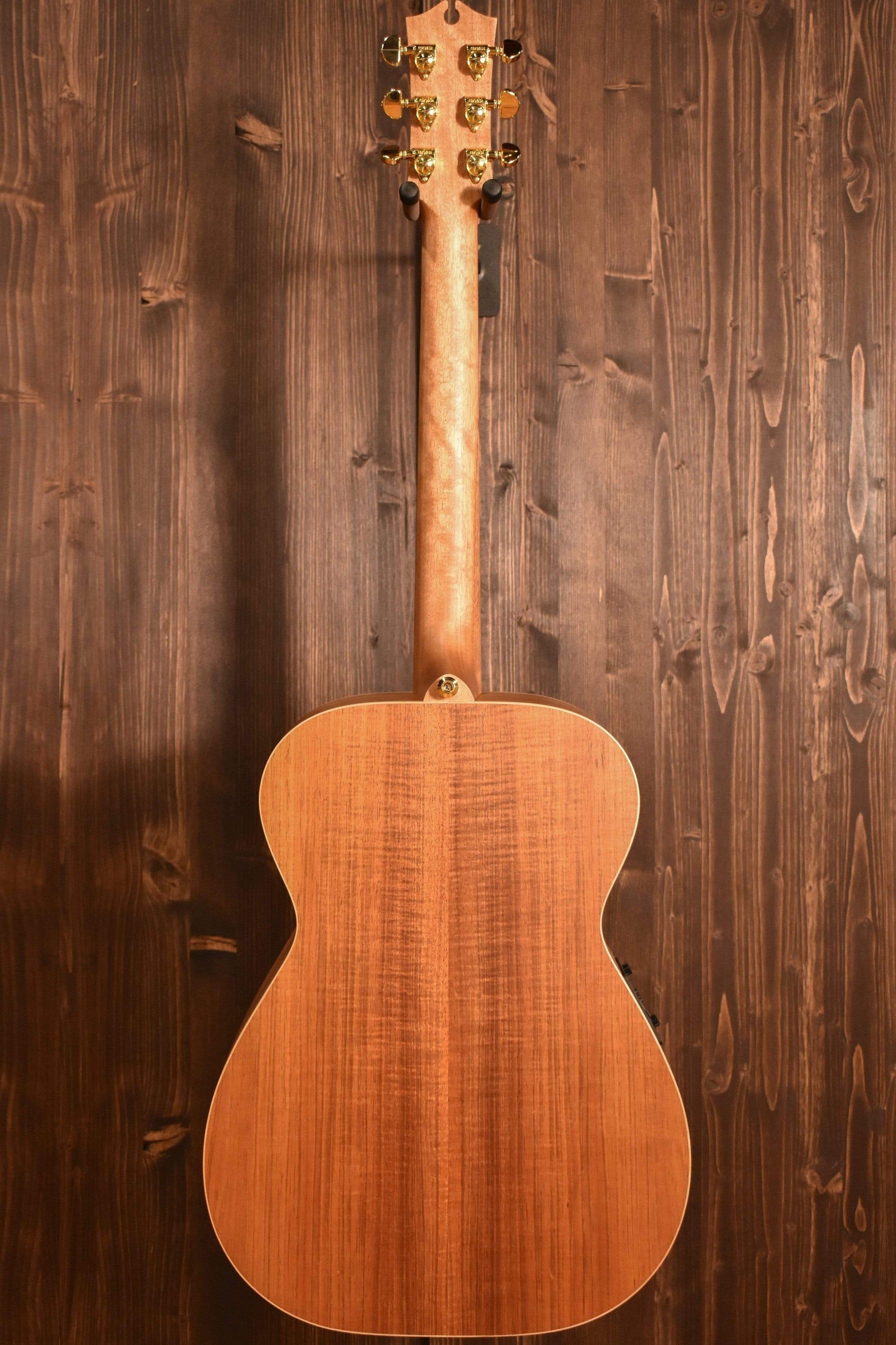 Maton Guitars EBG808 Artist - 14302 - Artisan Guitars