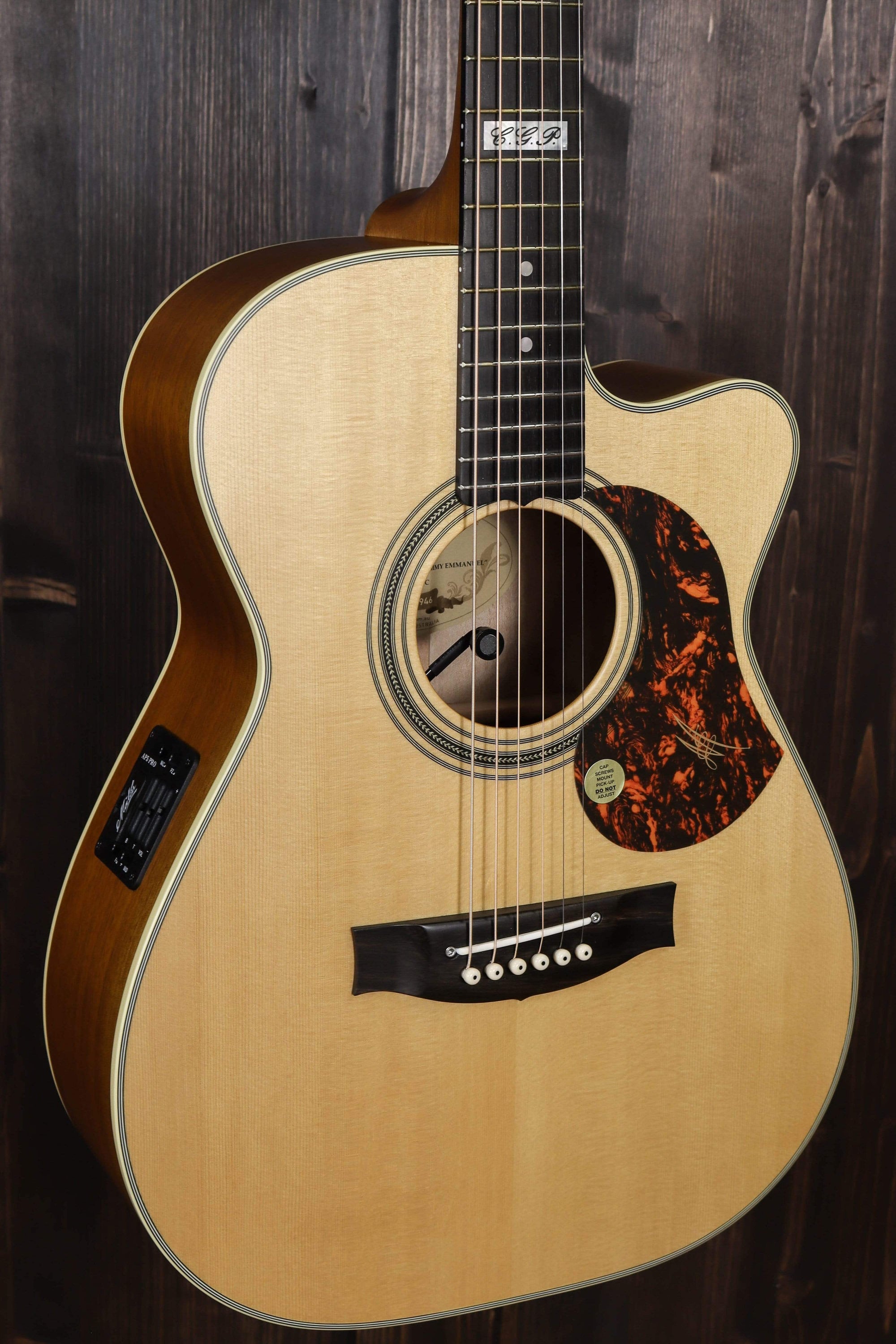 Maton Guitars EBG808C TE Tommy Emmanuel Signature ID-14776 - Artisan Guitars