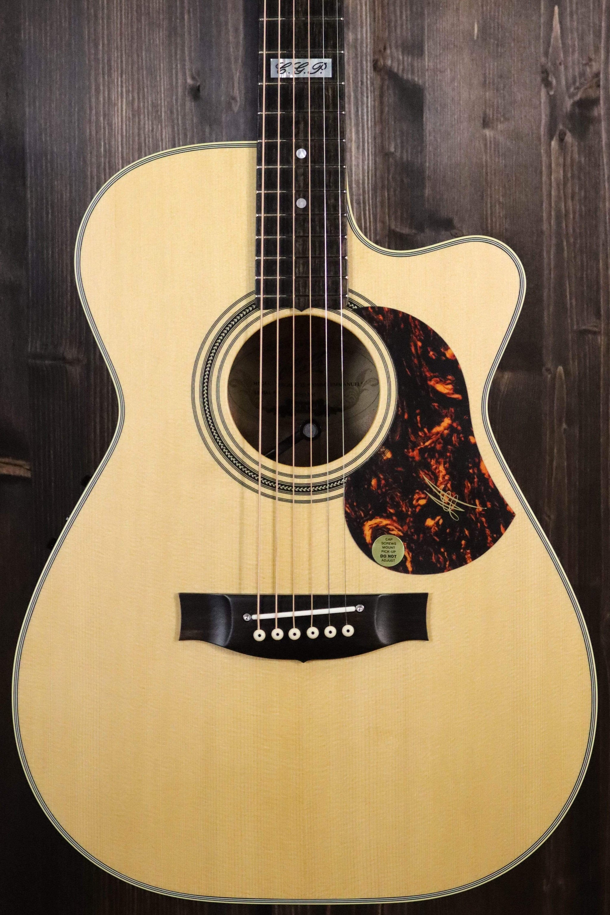 Maton Guitars EBG 808C TE Tommy Emmanuel Signature Cutaway ID-14780 - Artisan Guitars