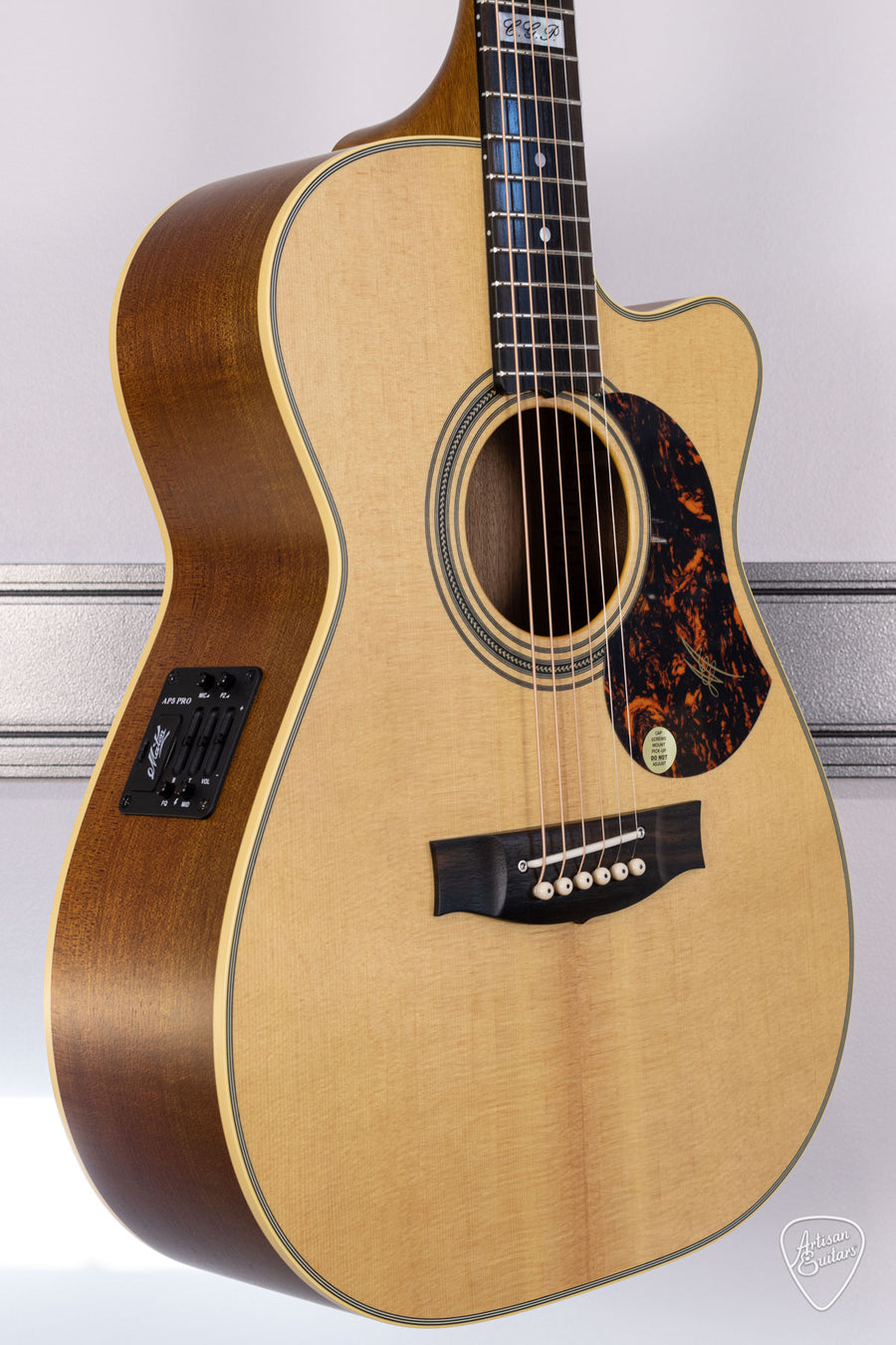 Maton Guitars EBG-808-TEC Tommy Emmanuel Cutaway - 16464