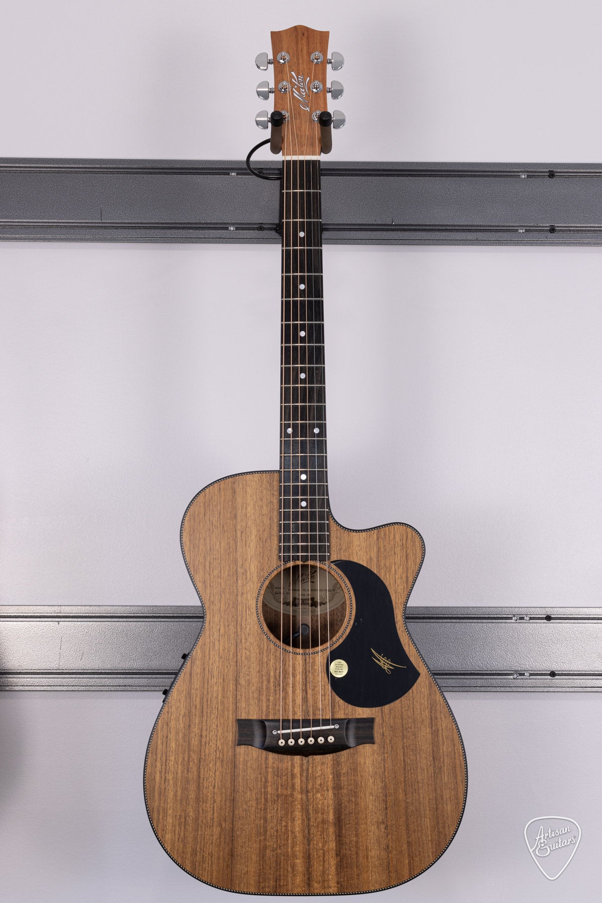 Maton Guitars All-Blackwood EBW-808C Cutaway - 16457
