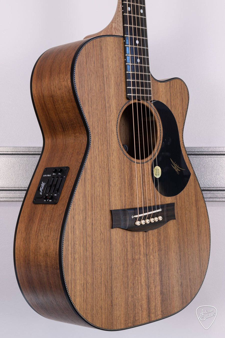 Maton Guitars All-Blackwood EBW-808C Cutaway - 16457