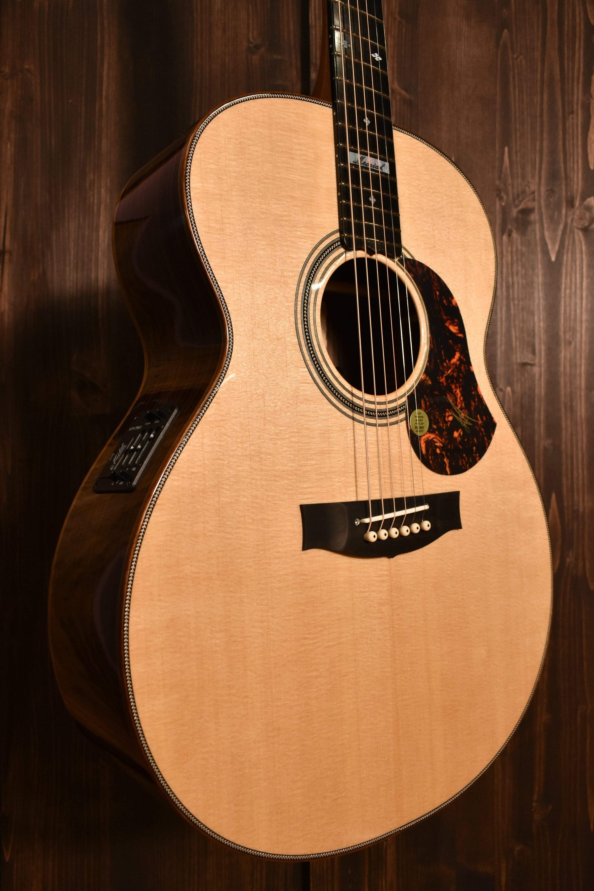 Maton EM100J Jumbo Messiah - 14564 - Artisan Guitars