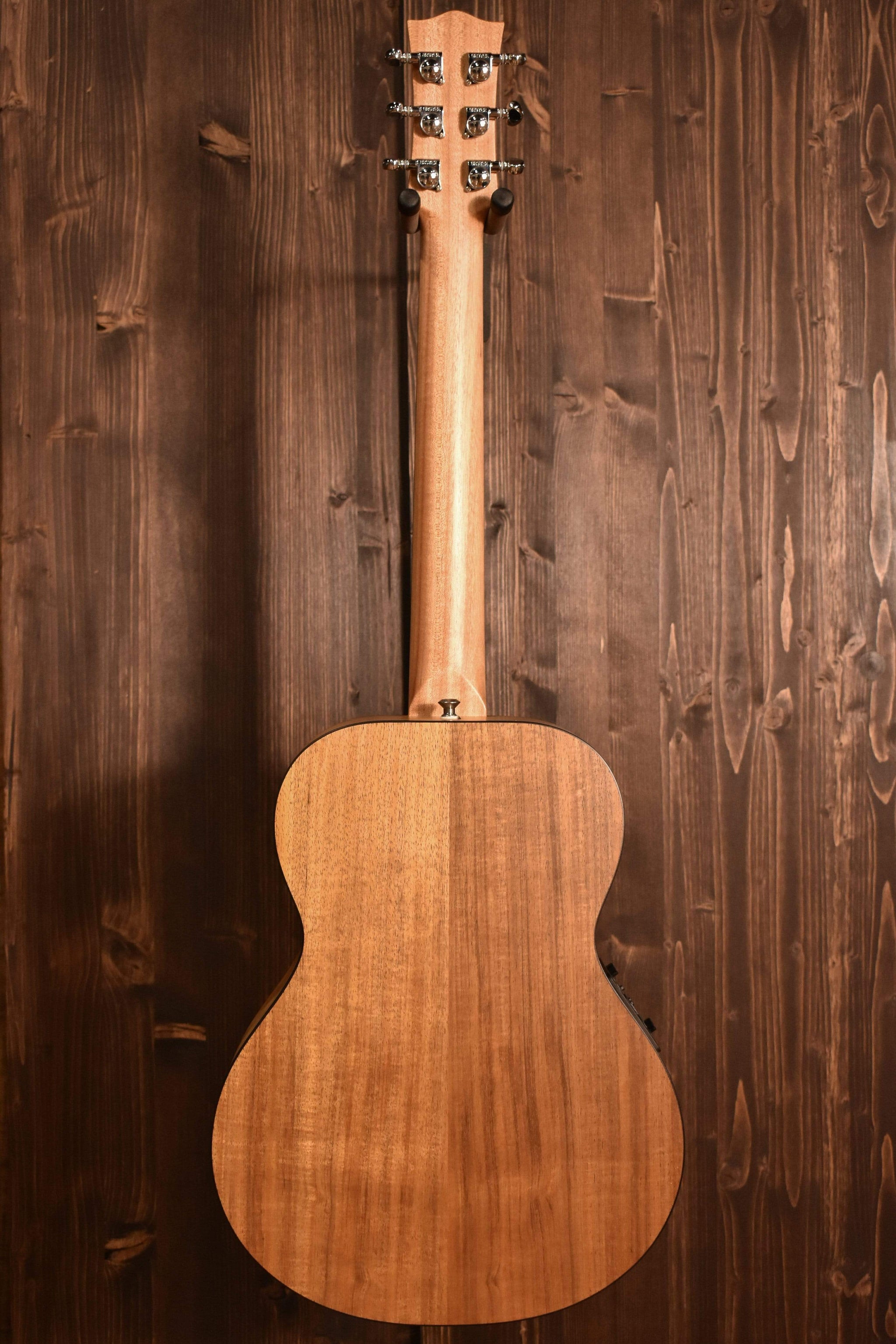 Maton Guitars EMBW6 Mini - 14342 - Artisan Guitars