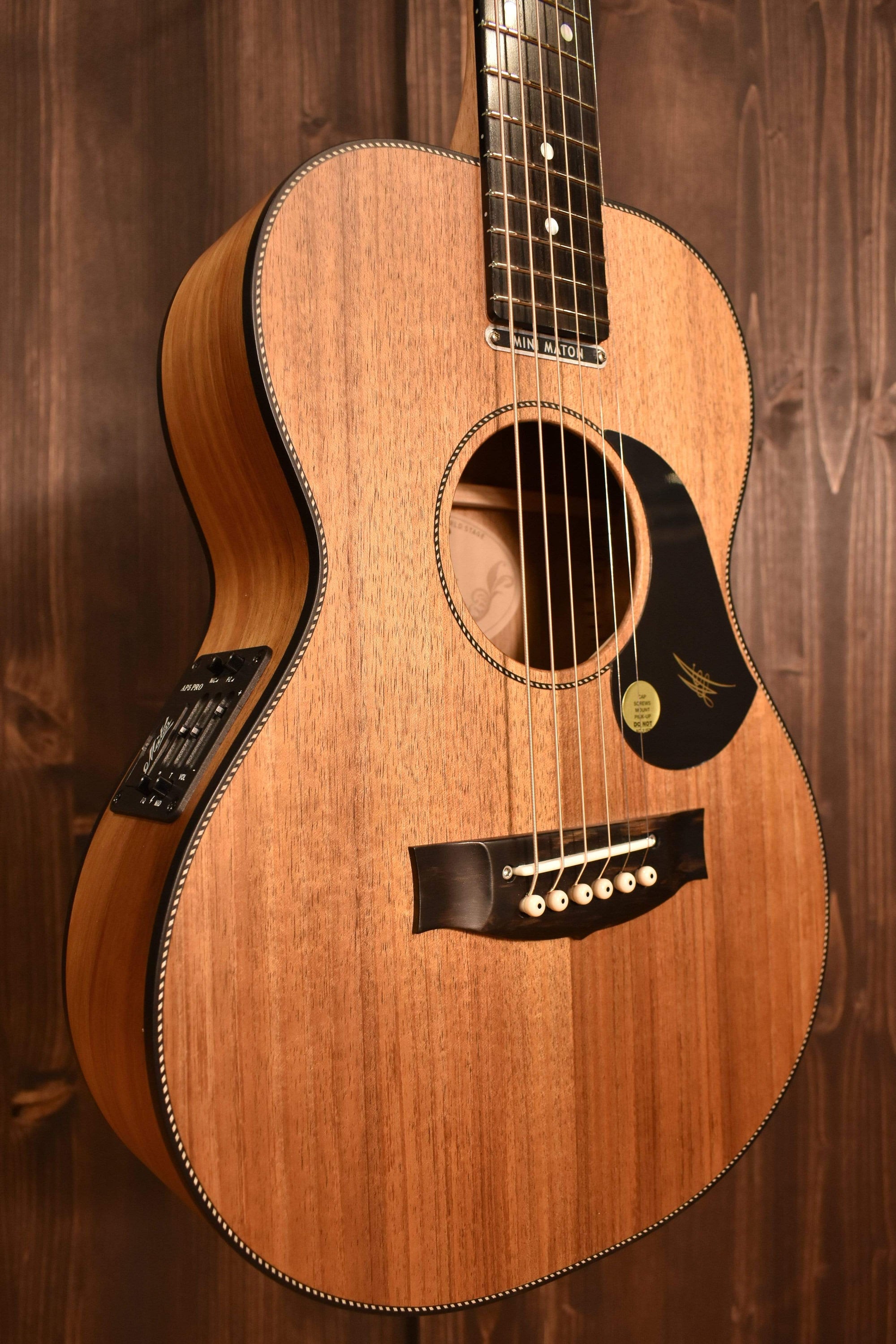 Maton Guitars EMBW6 Mini - 14342 - Artisan Guitars
