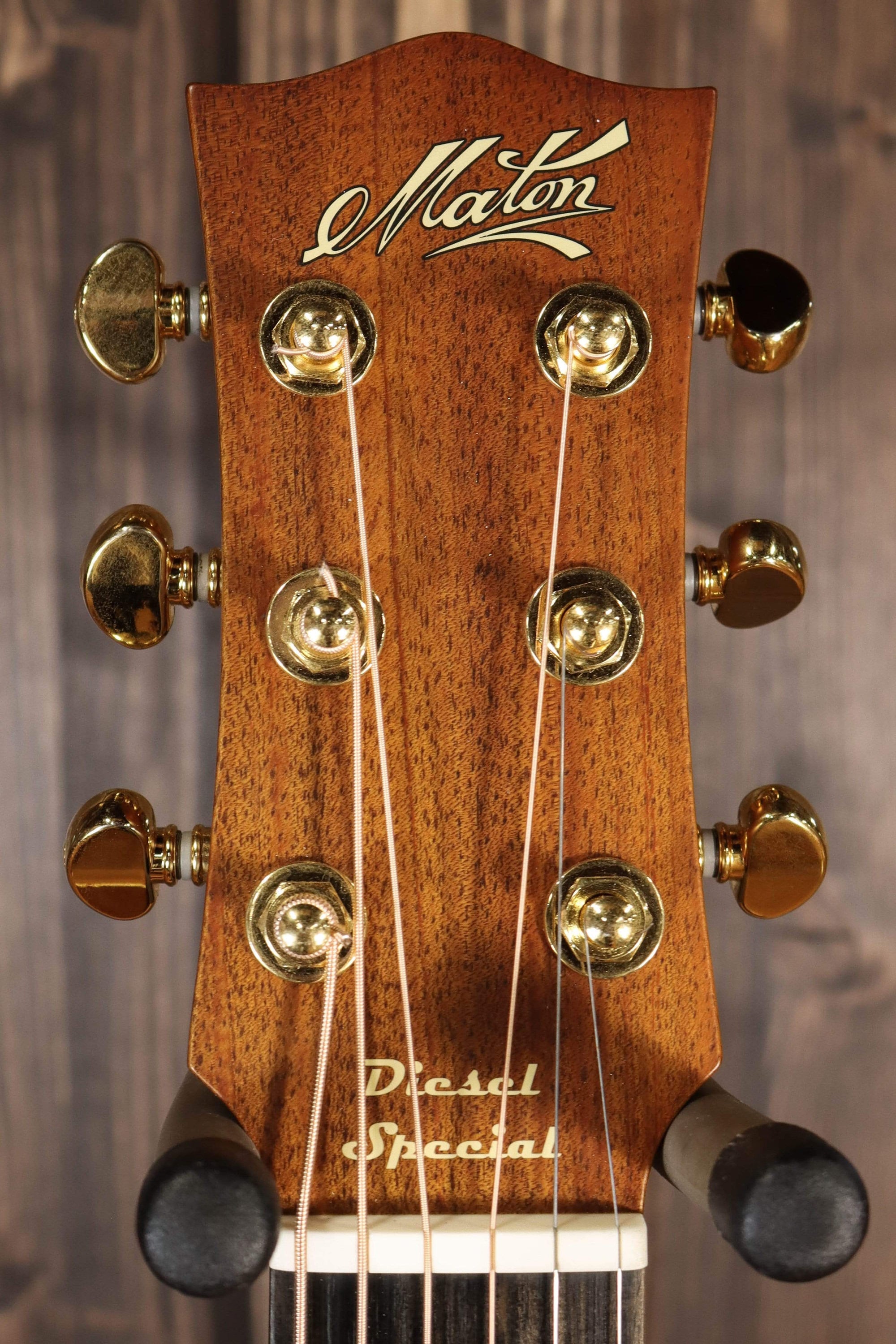 Maton Guitars EMD-6 Mini Diesel - 14338 - Artisan Guitars