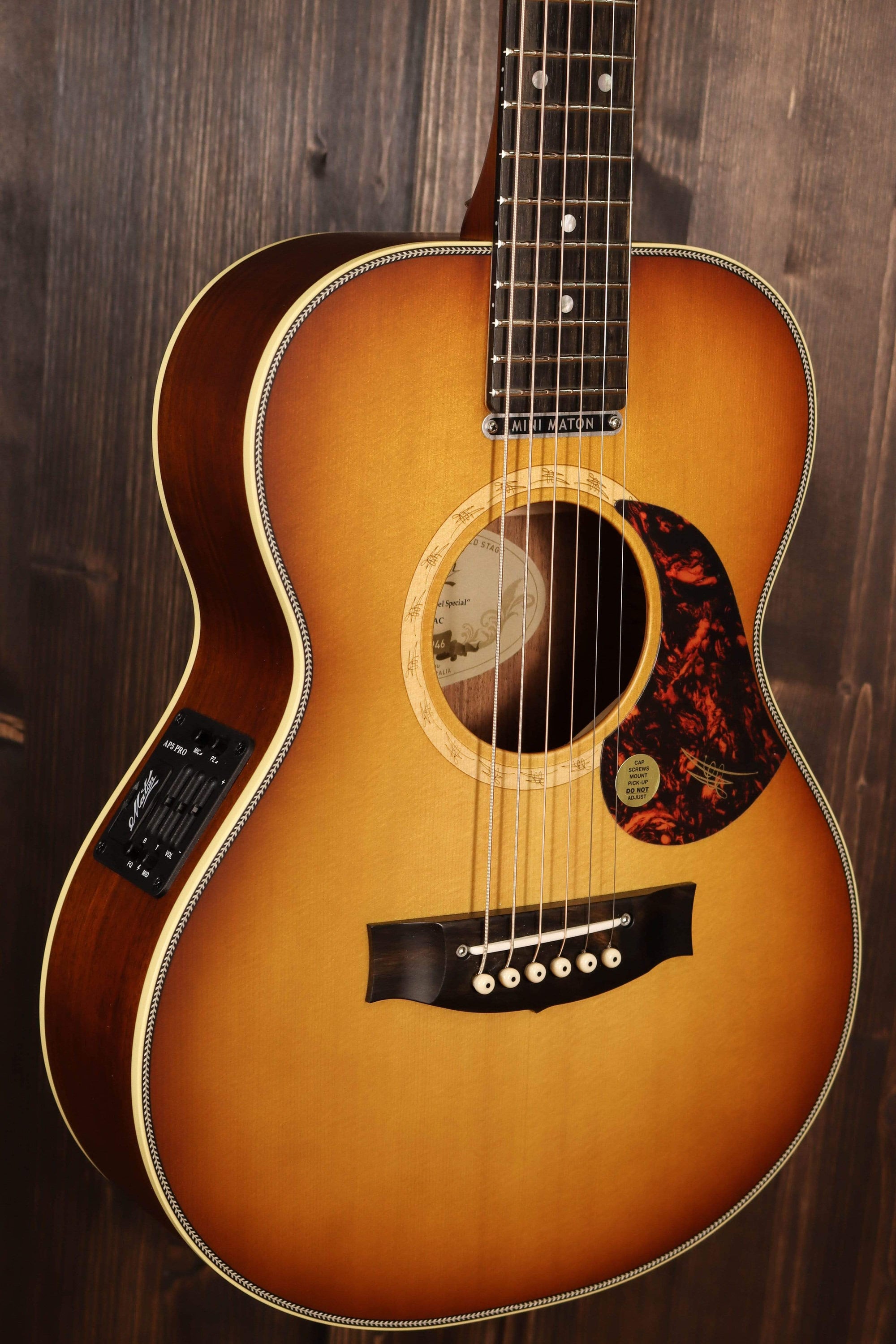 Maton Guitars EMD-6 Mini Diesel - 14338 - Artisan Guitars
