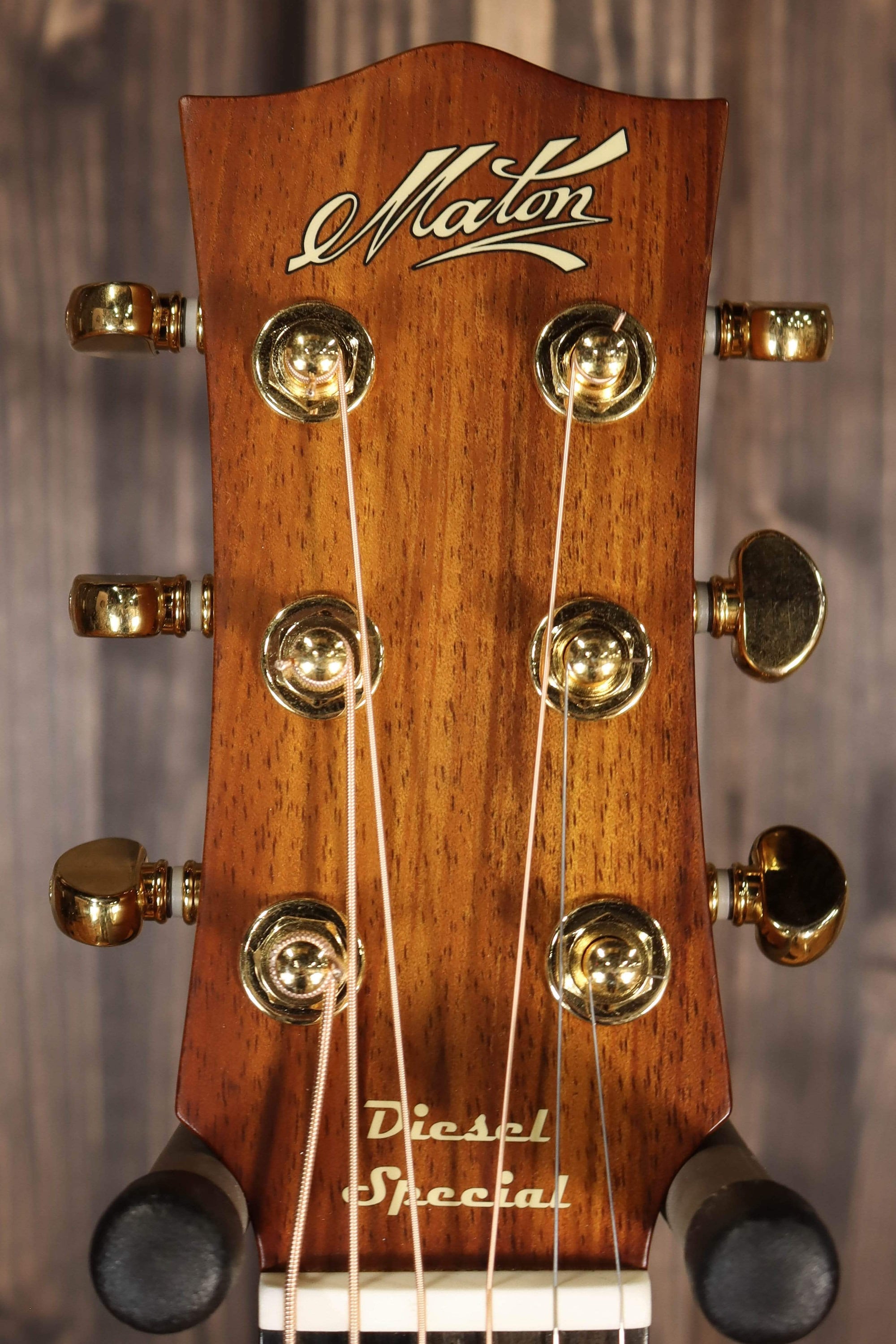 Maton Guitars EMD-6 Mini Diesel - 14335 - Artisan Guitars