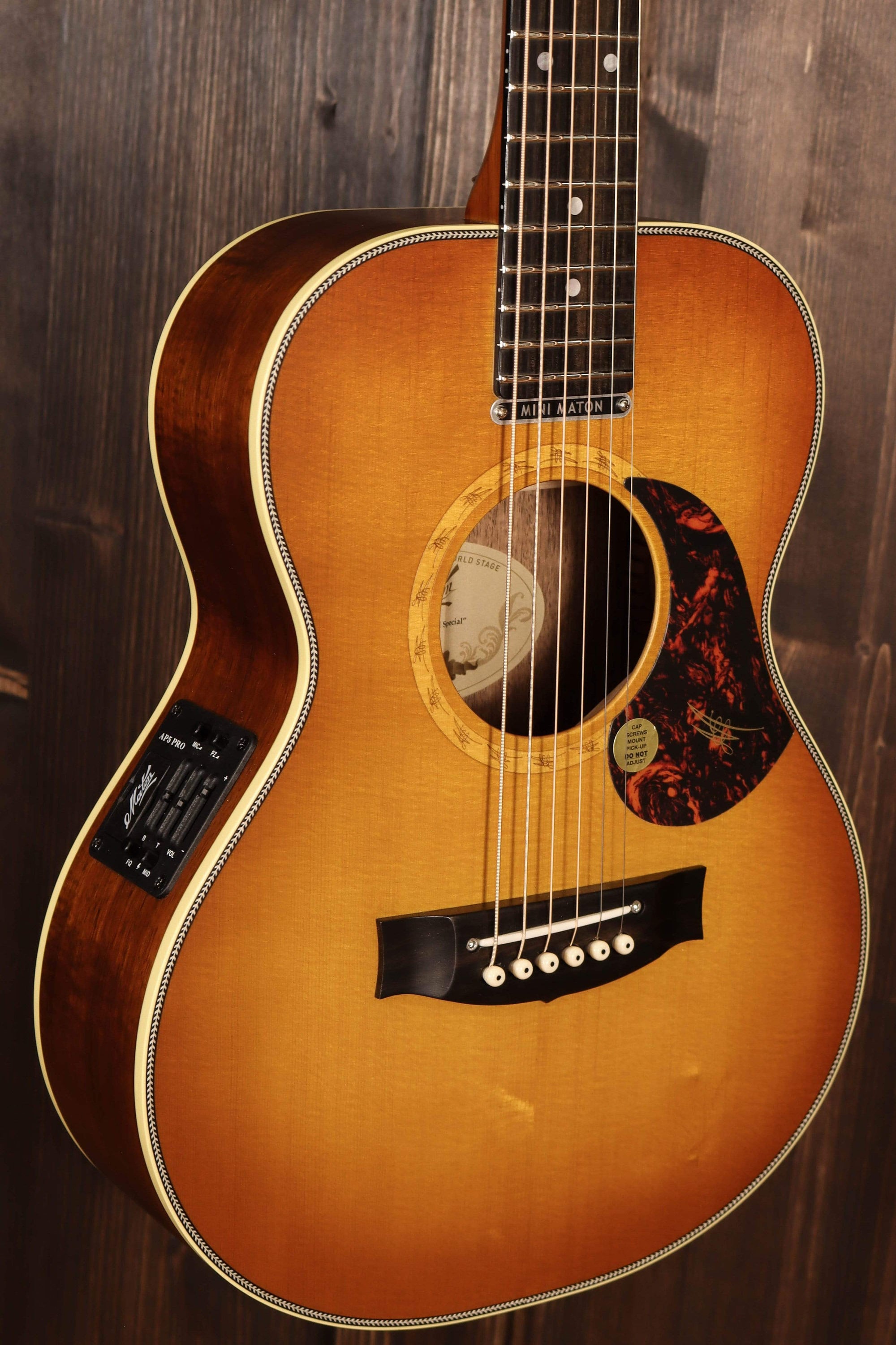 Maton Guitars EMD-6 Mini Diesel - 14335 - Artisan Guitars