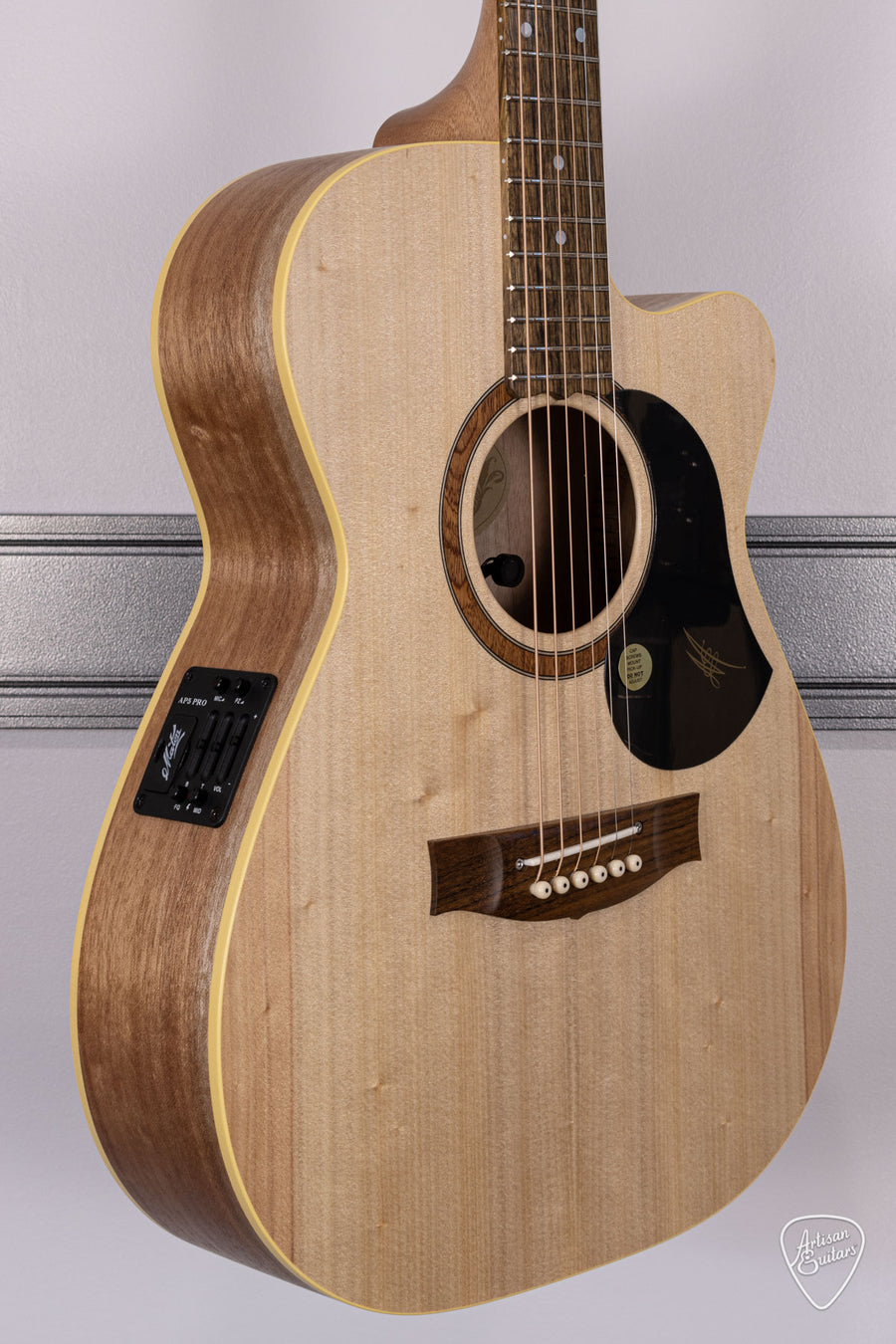 Maton Guitars Performer EBG-808C - 16467