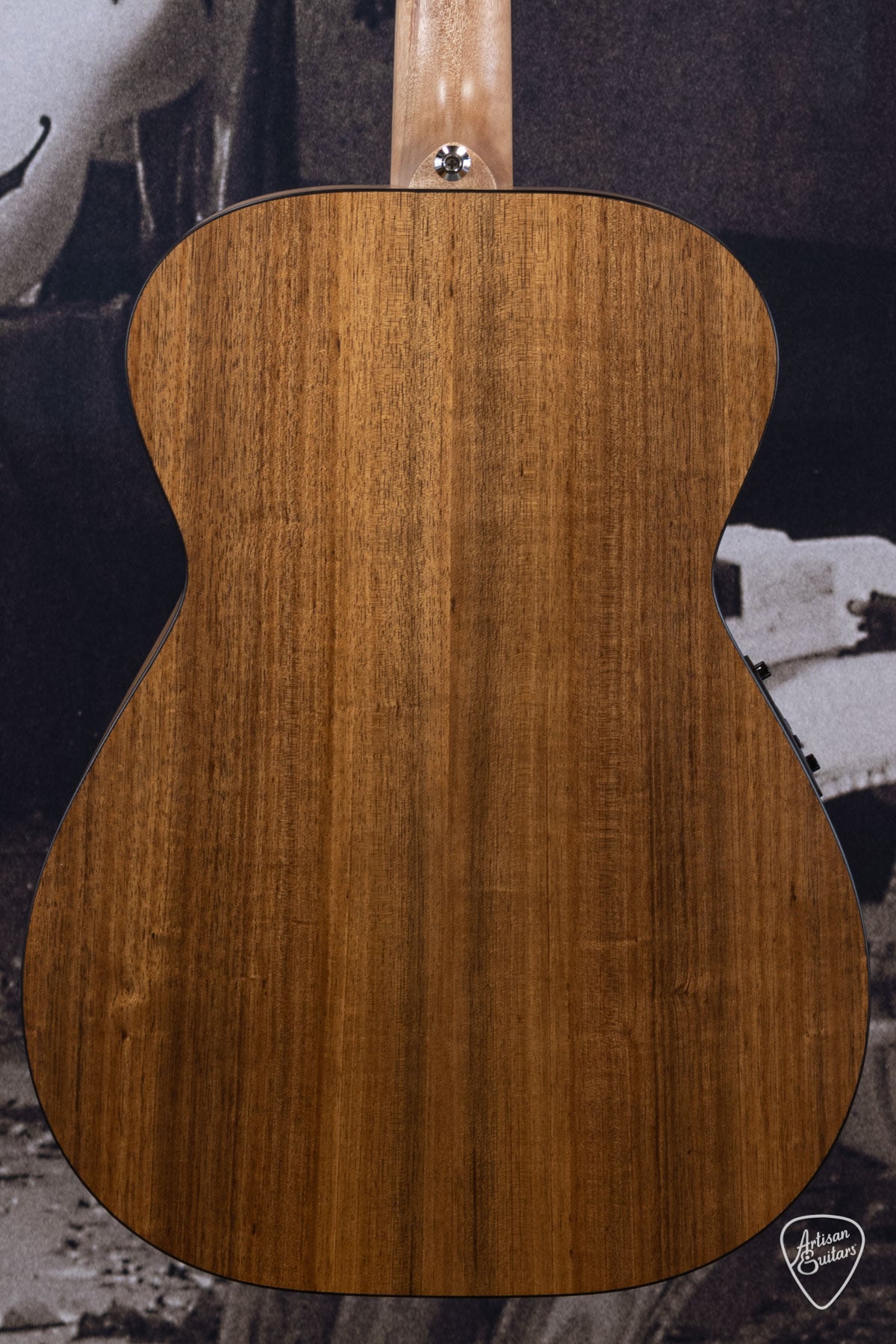 Maton Guitars Solid Road Series SRS-808 - 16303