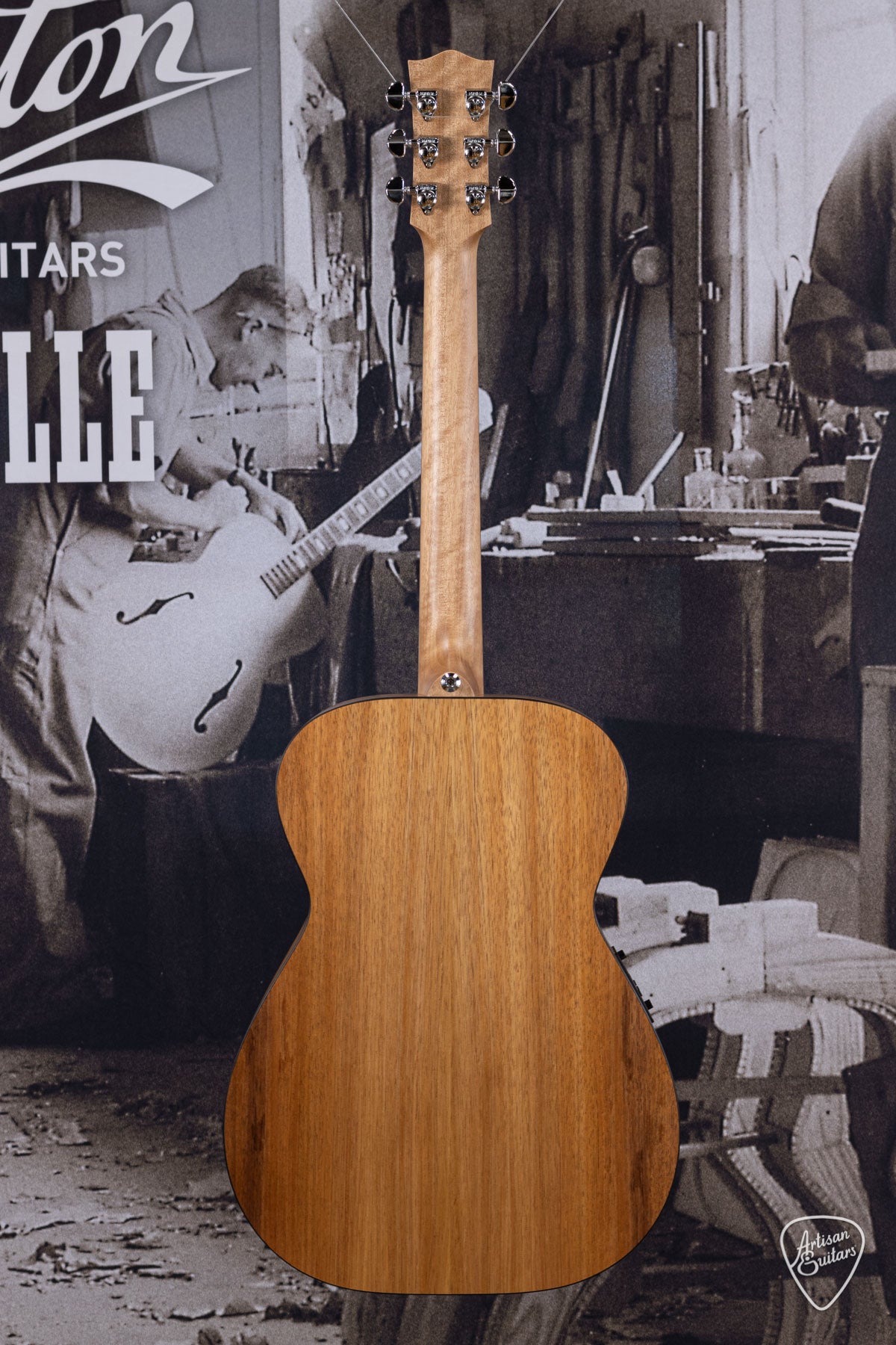Maton Guitars Solid Road Series SRS-808 - 16304