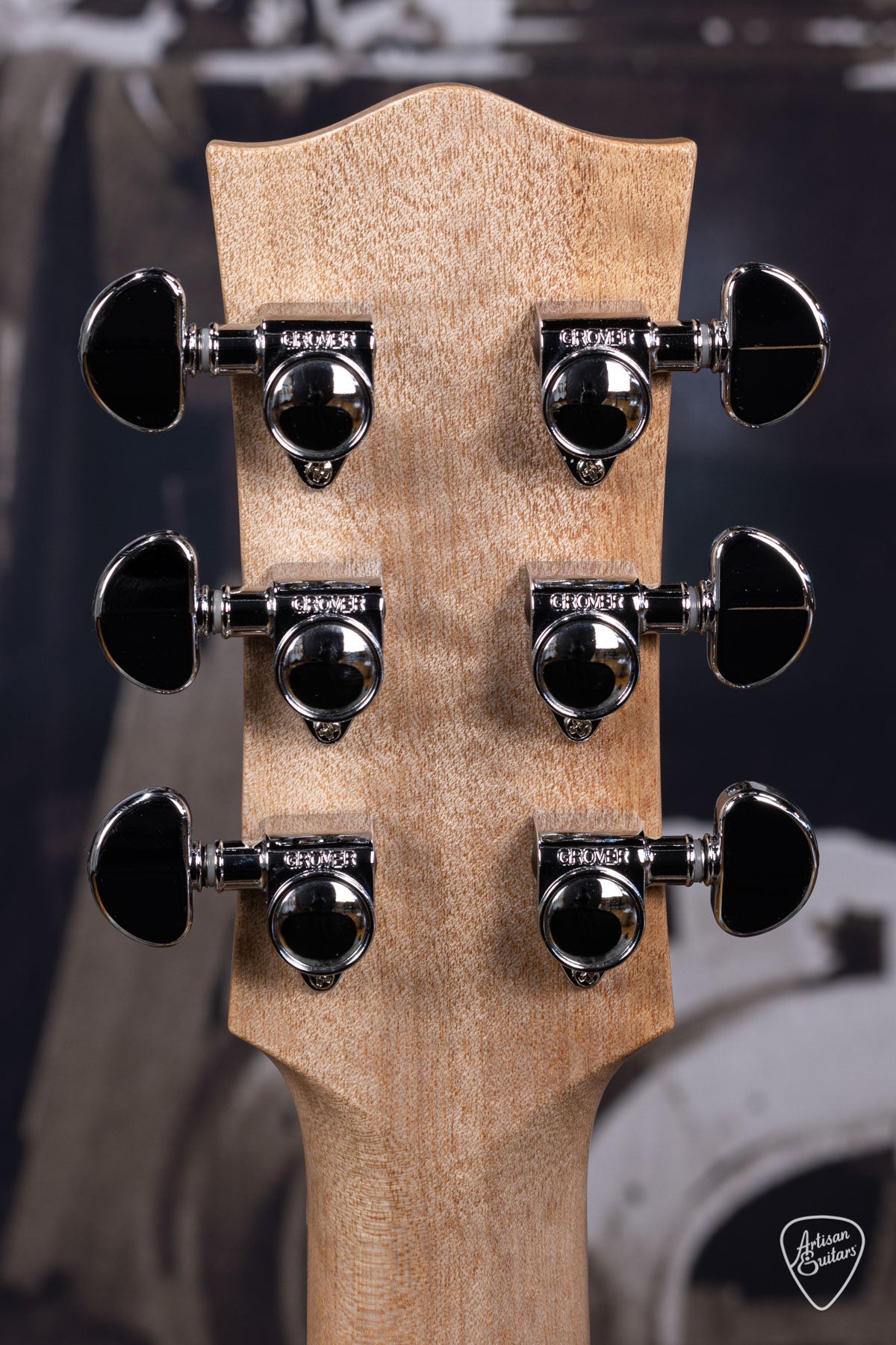 Maton Guitars Solid Road Series SRS-808 - 16306