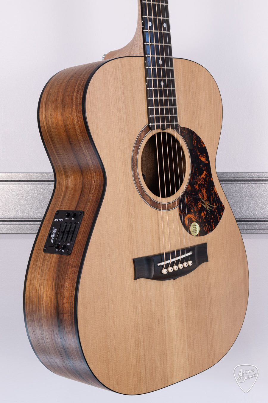 Maton Guitars Solid Road Series SRS-808 - 16451