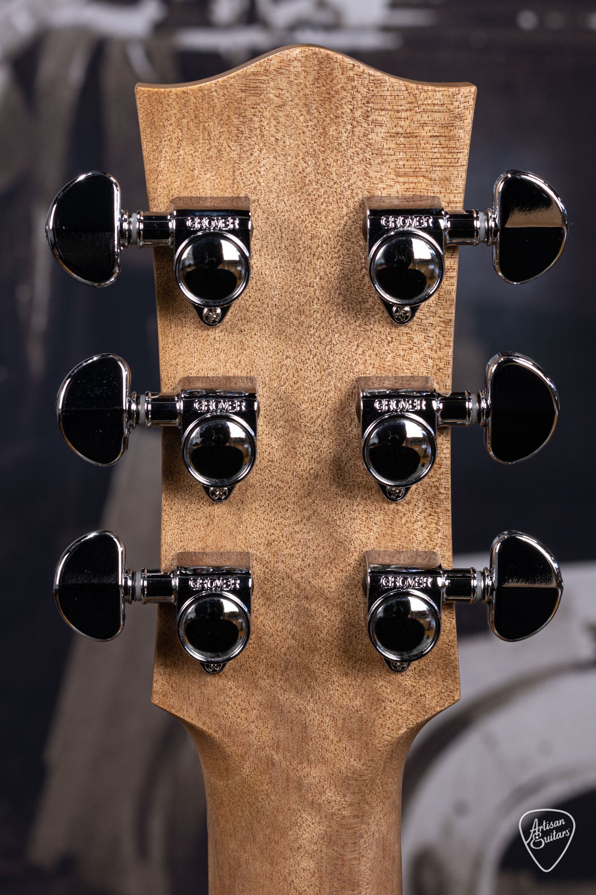Maton Guitars Solid Road Series SRS-808C - 16307