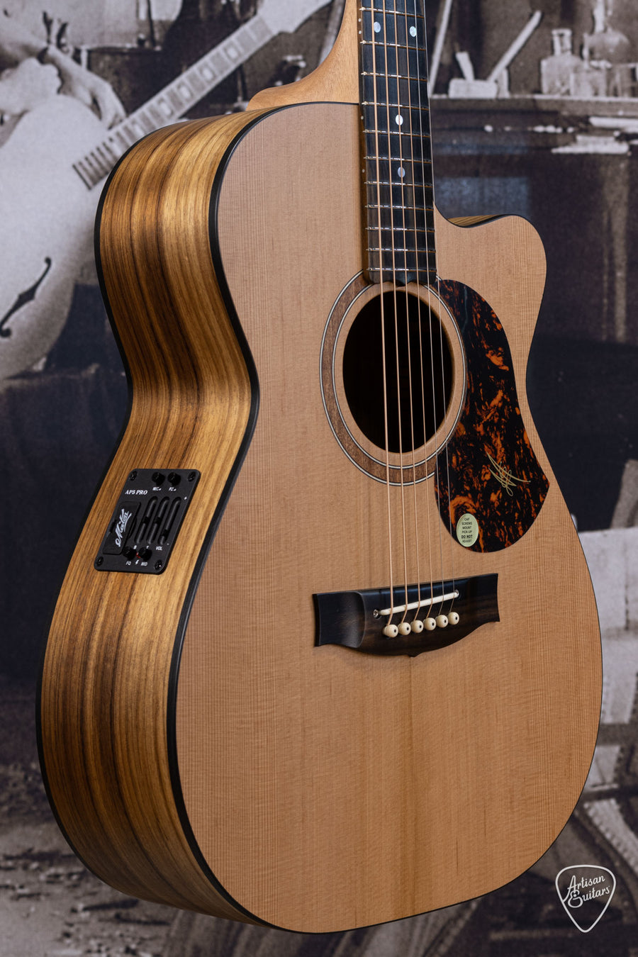 Maton Guitars Solid Road Series SRS-808C - 16307