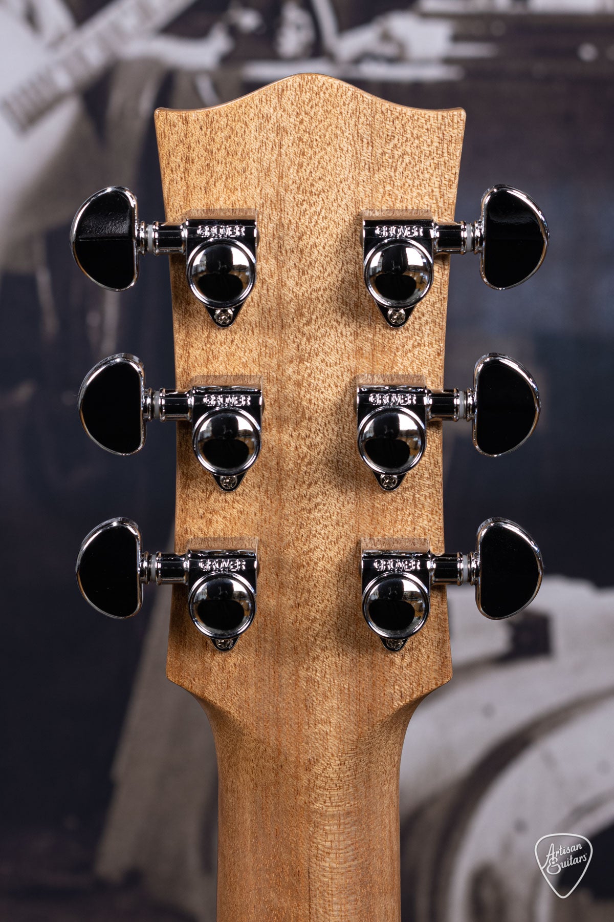 Maton Guitars Solid Road Series SRS-808C - 16308