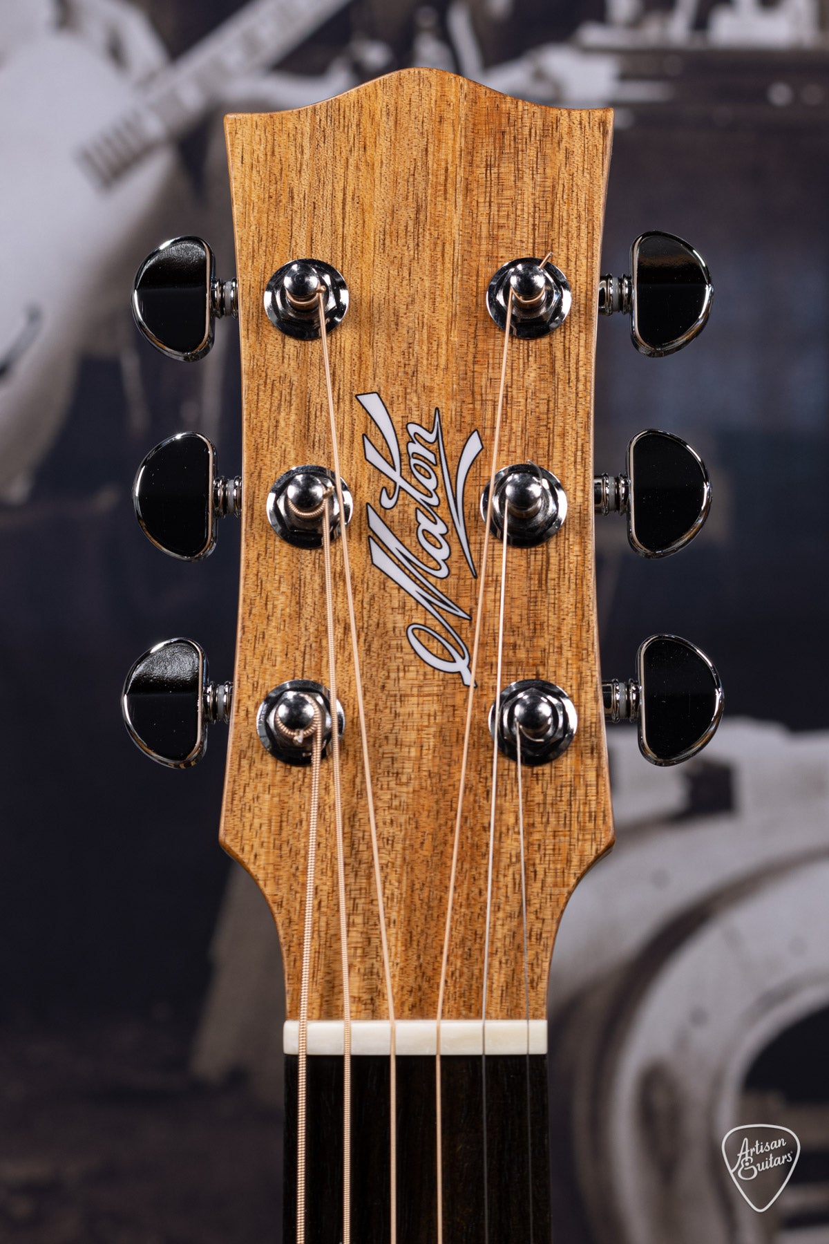 Maton Guitars Solid Road Series SRS-808C - 16309