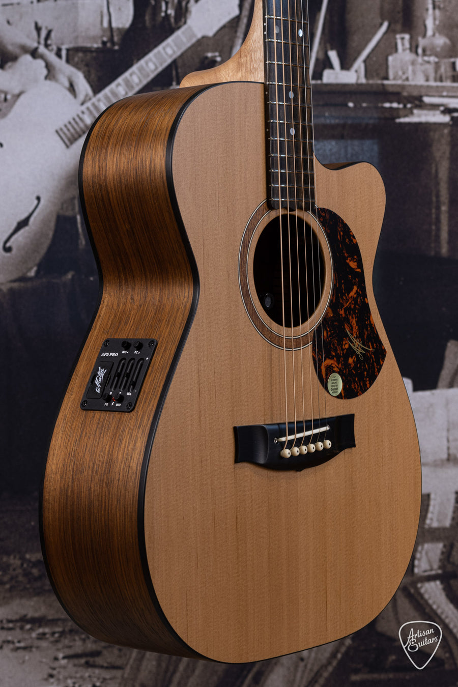 Maton Guitars Solid Road Series SRS-808C - 16309